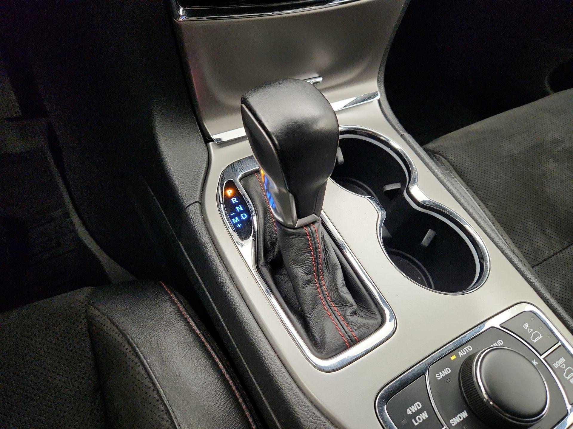 Thumbnail: 2019 Jeep Grand Cherokee - 18