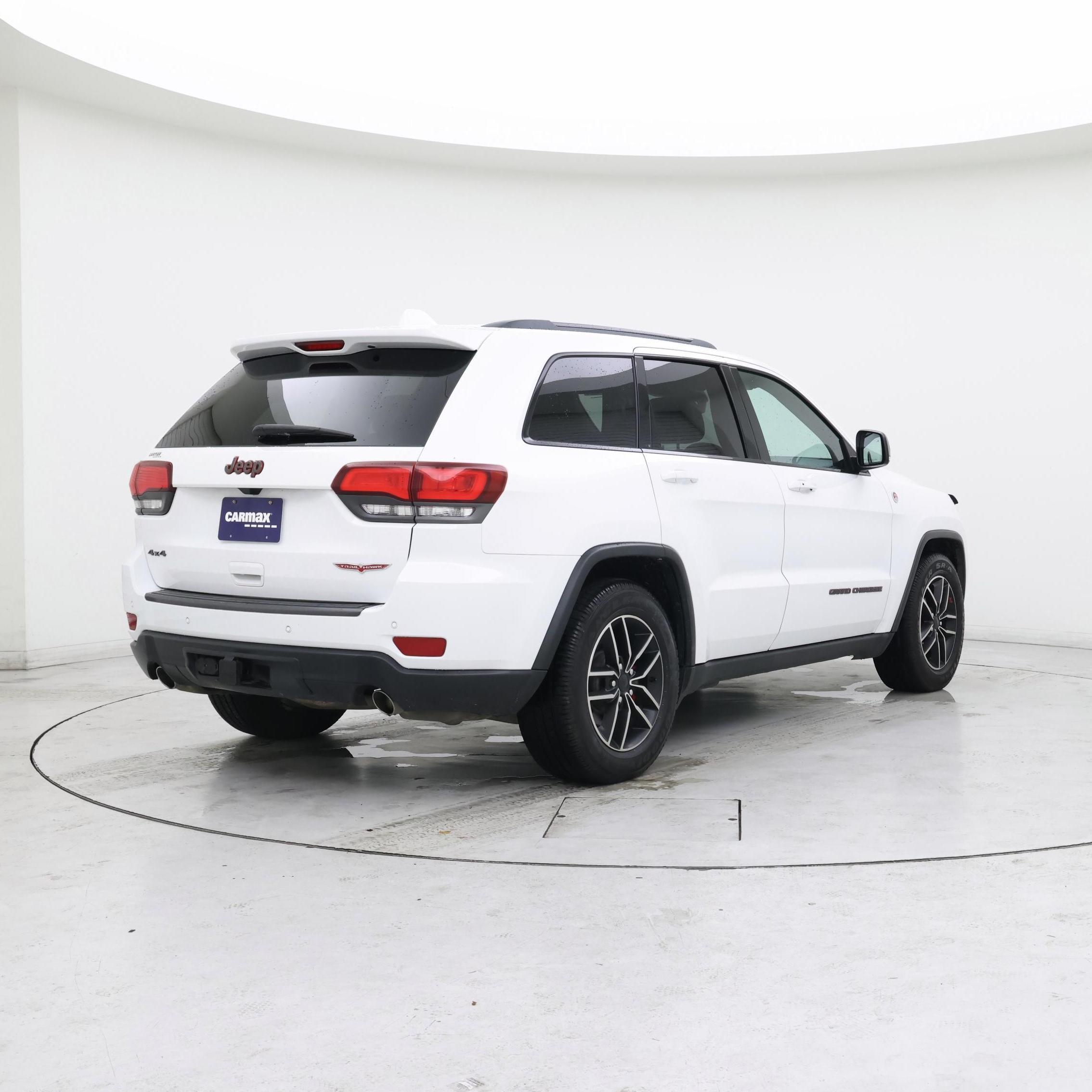 Thumbnail: 2019 Jeep Grand Cherokee - 8
