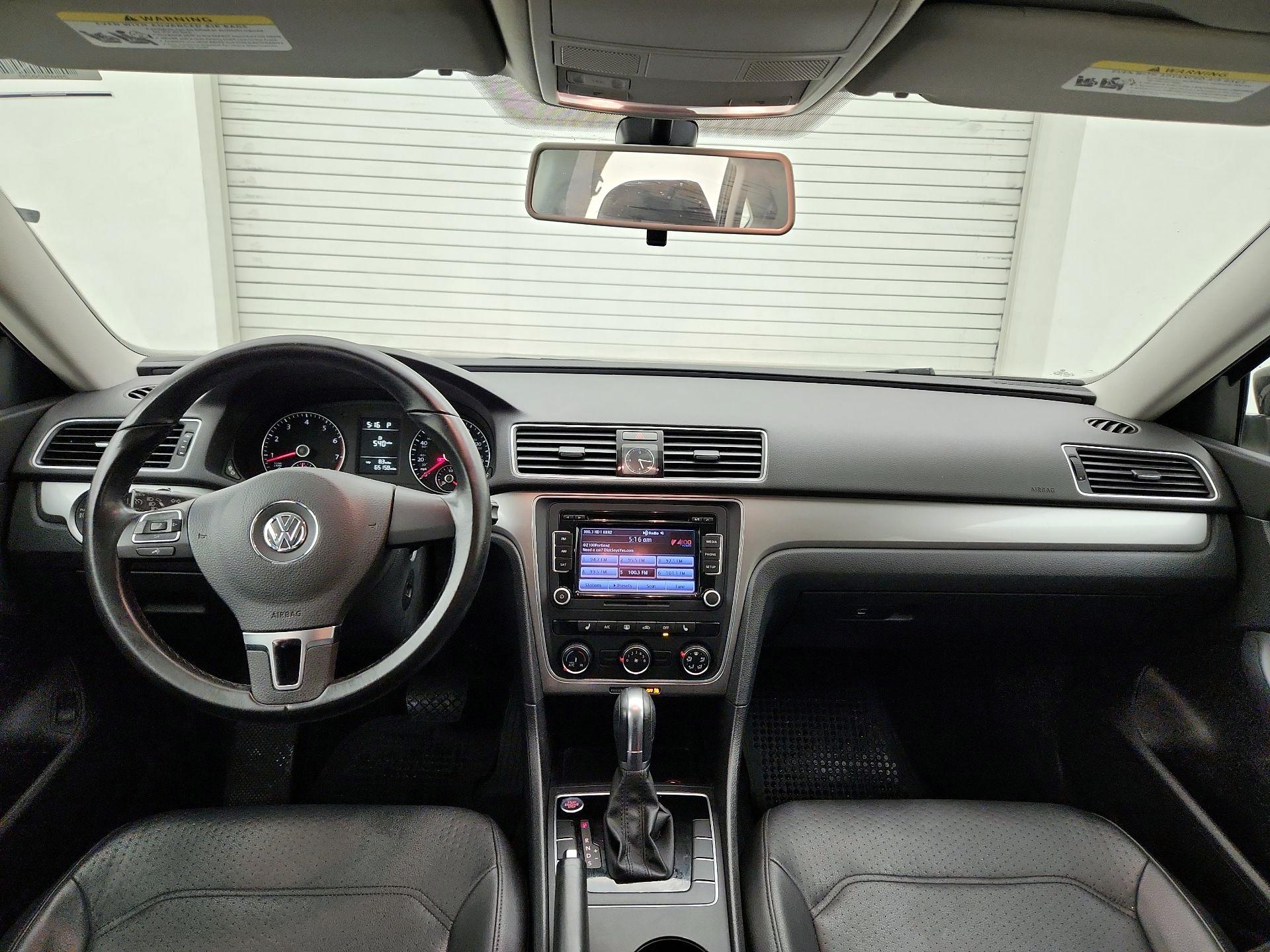 Thumbnail: 2015 Volkswagen Passat - 9