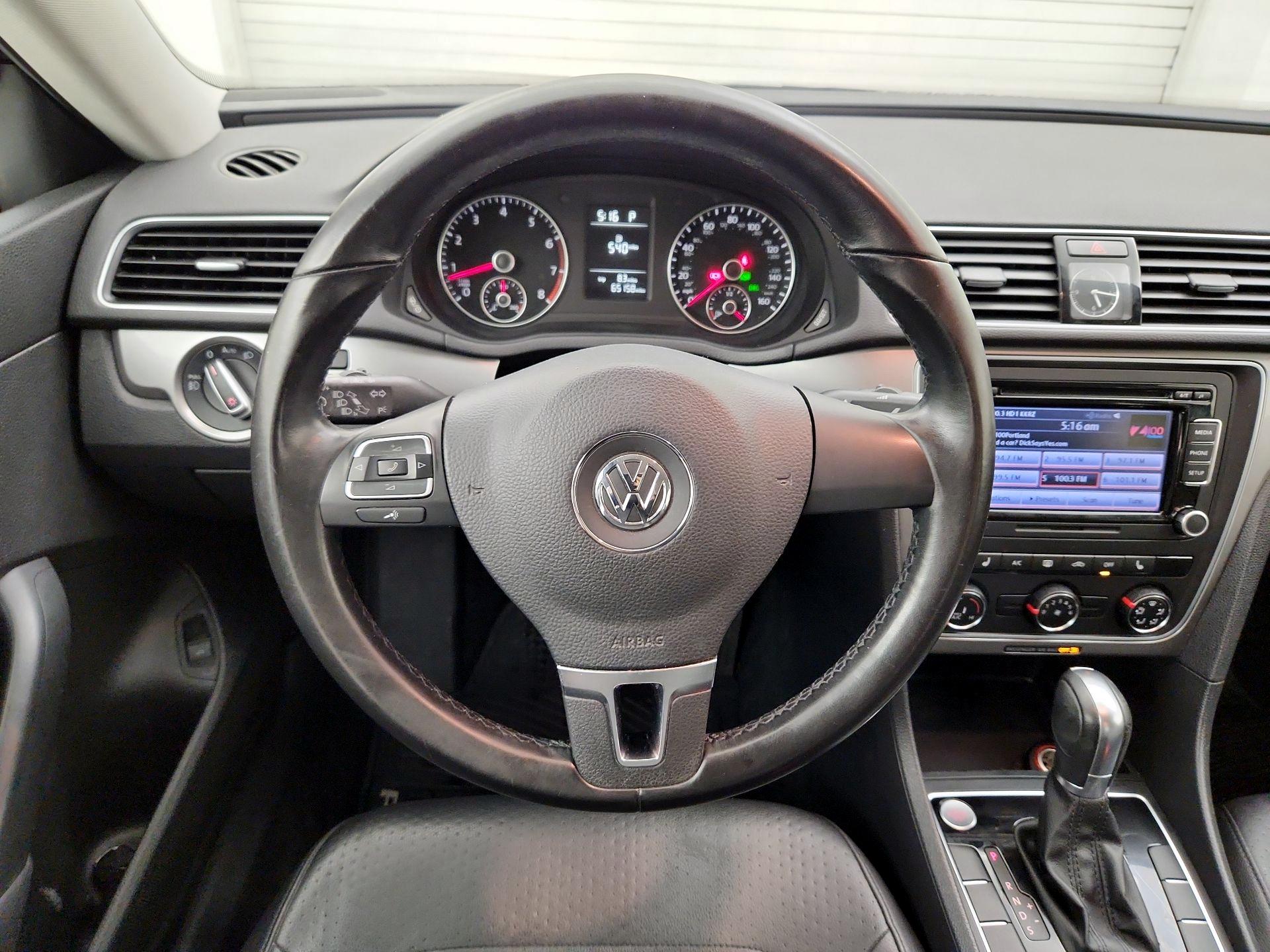 Thumbnail: 2015 Volkswagen Passat - 10