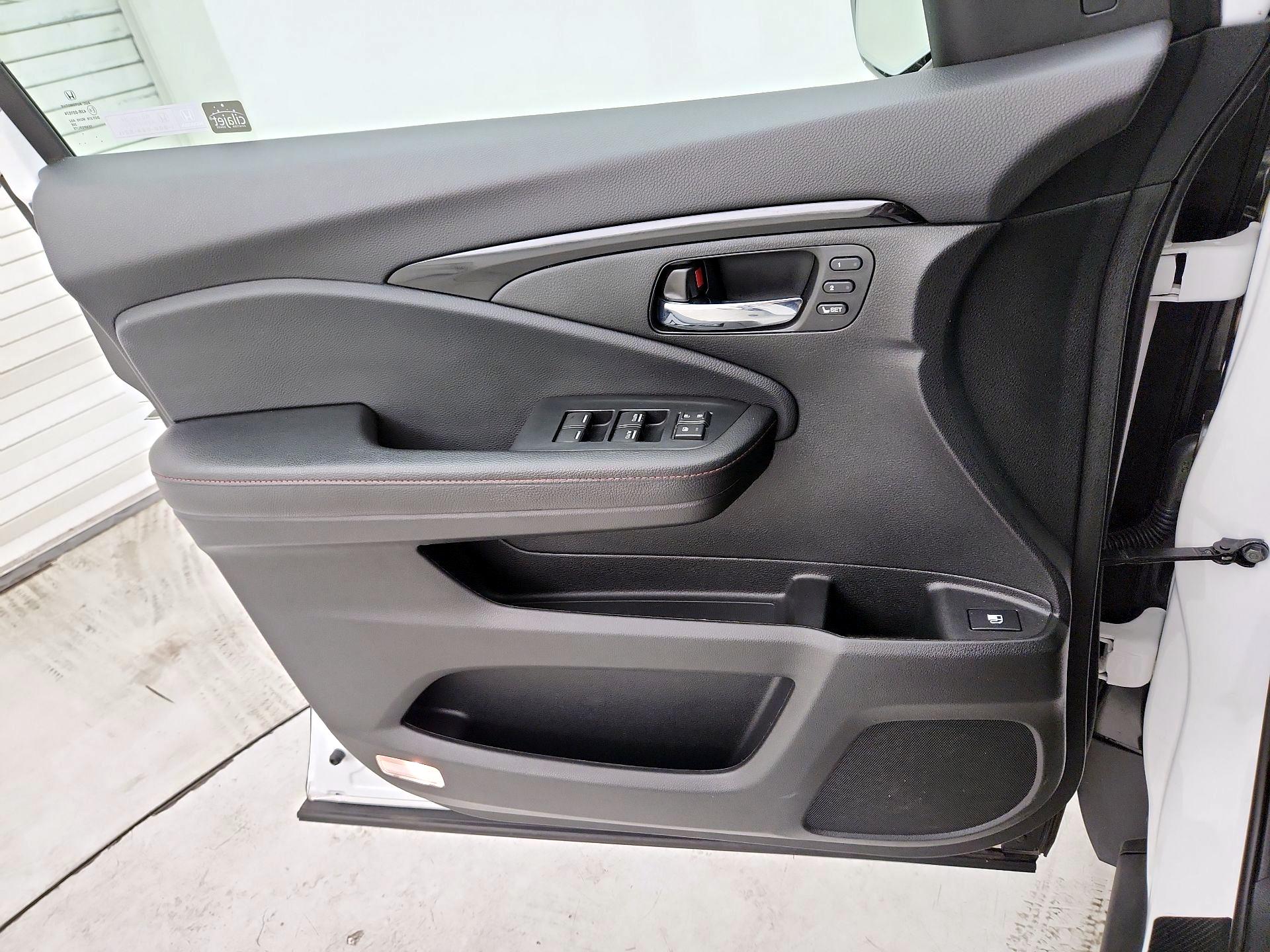 Thumbnail: 2024 Honda Ridgeline - 12