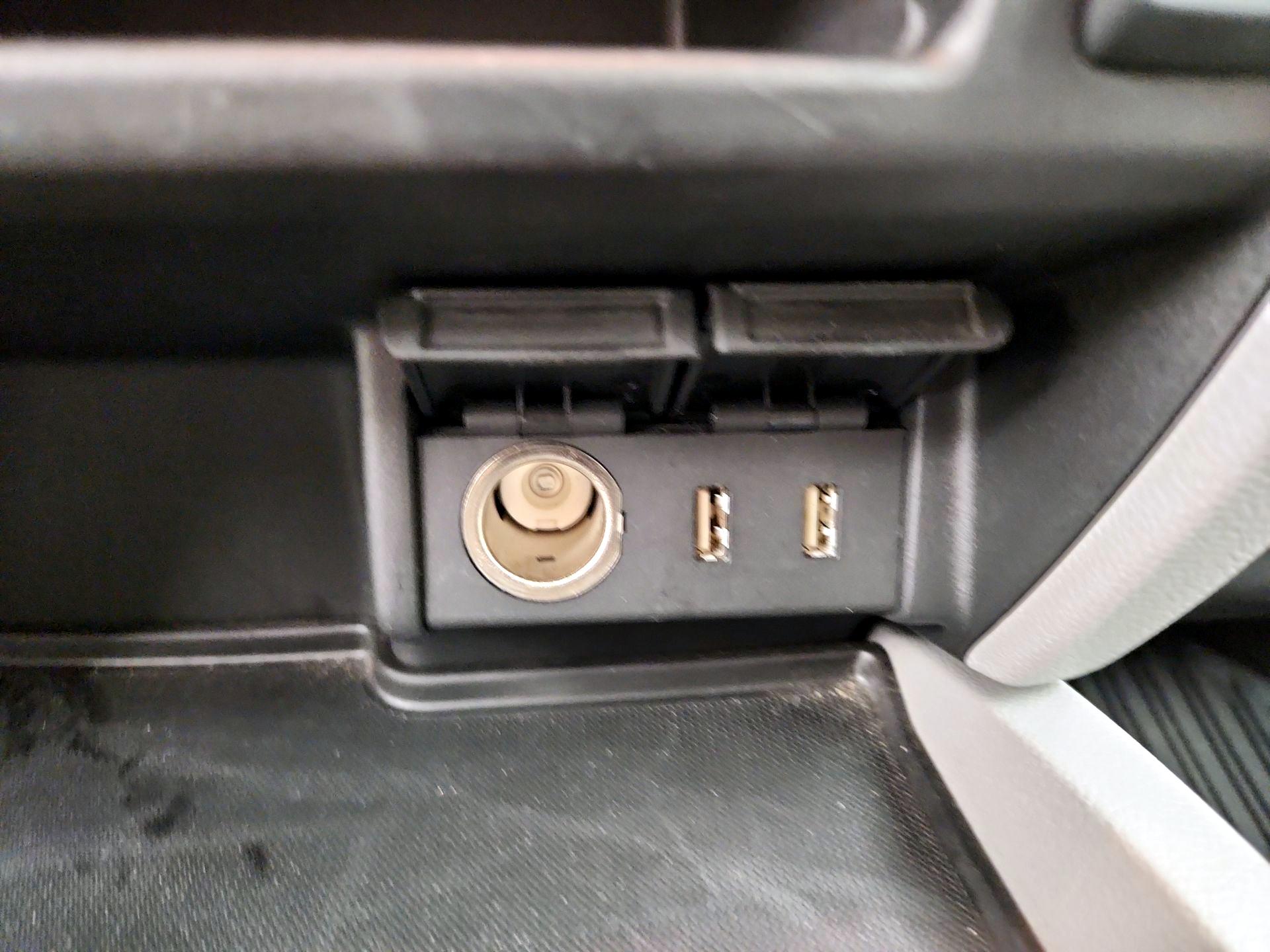 Thumbnail: 2017 Honda Pilot - 18