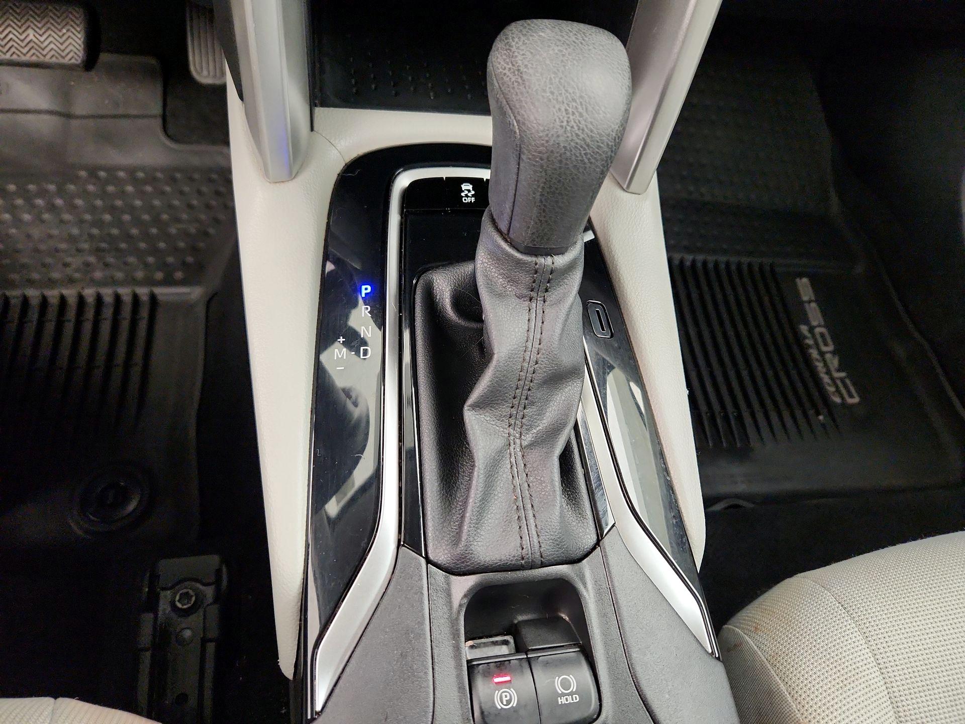 Thumbnail: 2022 Toyota Corolla Cross - 17