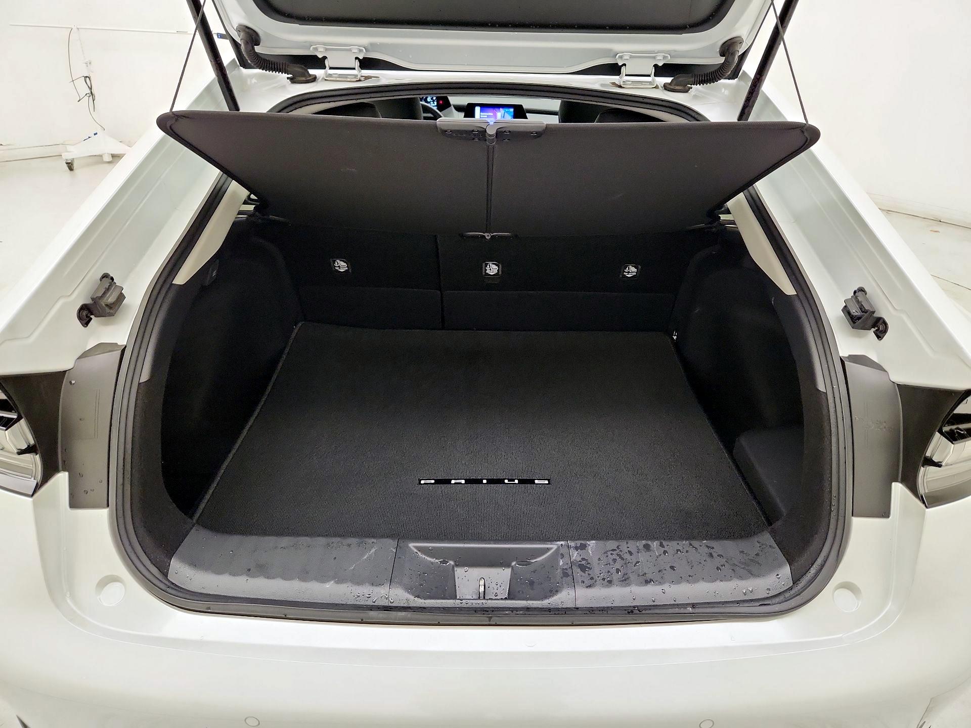 Thumbnail: 2024 Toyota Prius Prime - 20