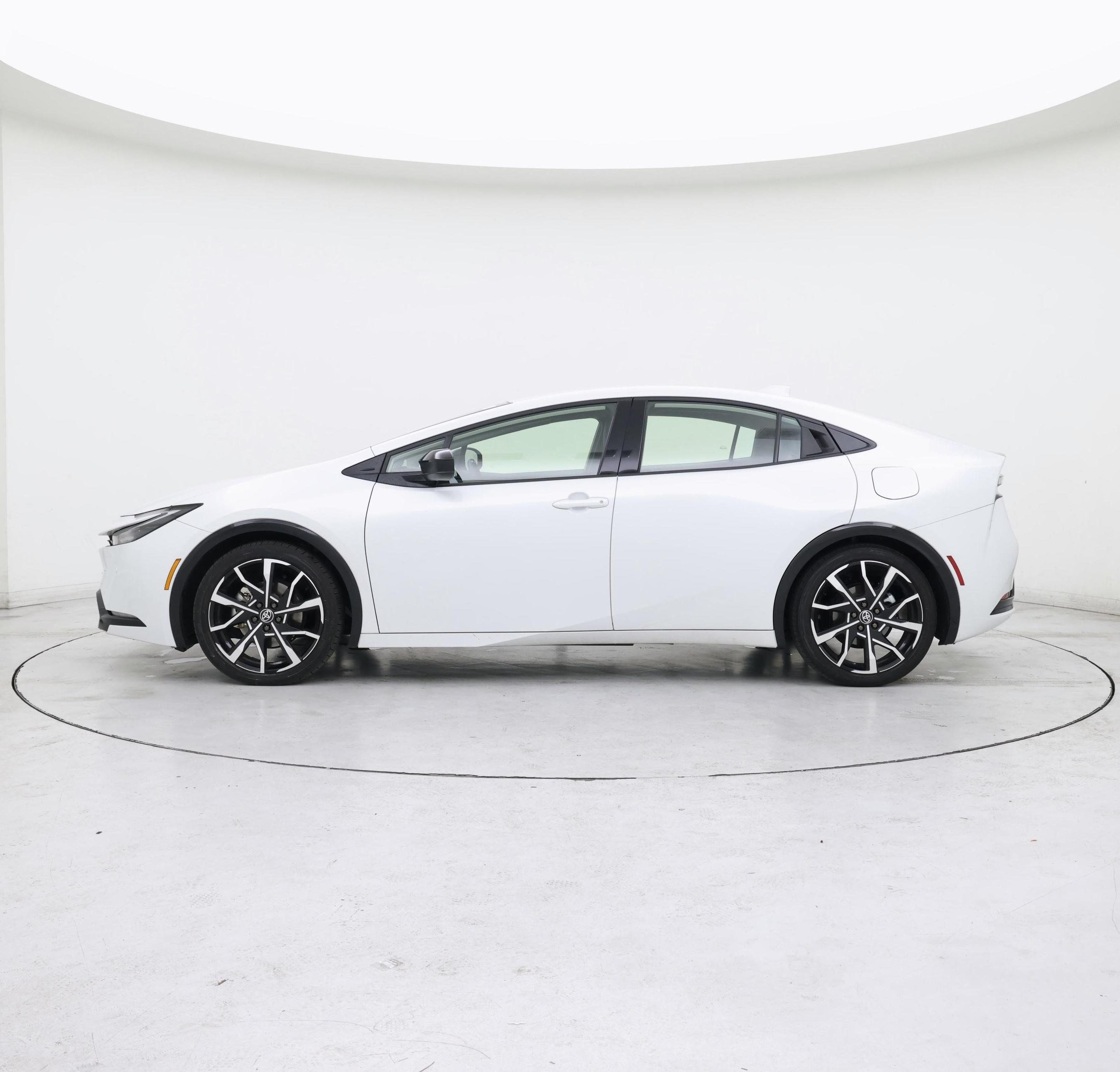 Thumbnail: 2024 Toyota Prius Prime - 3