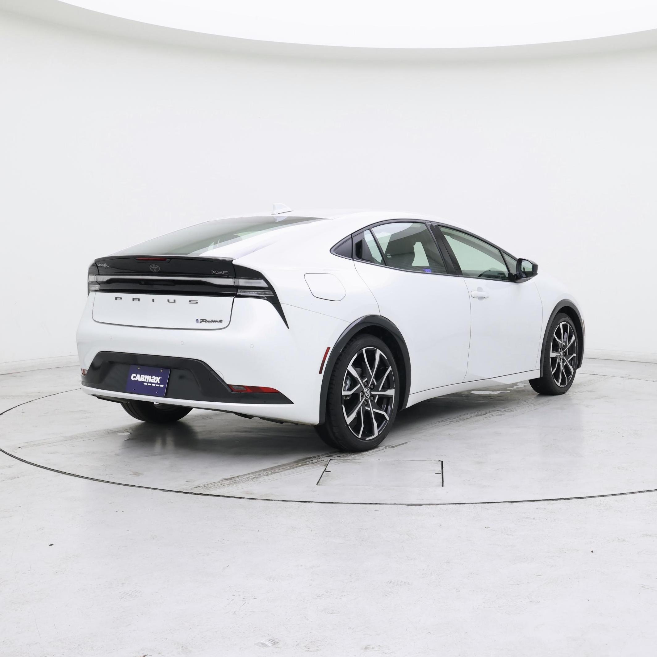 Thumbnail: 2024 Toyota Prius Prime - 8