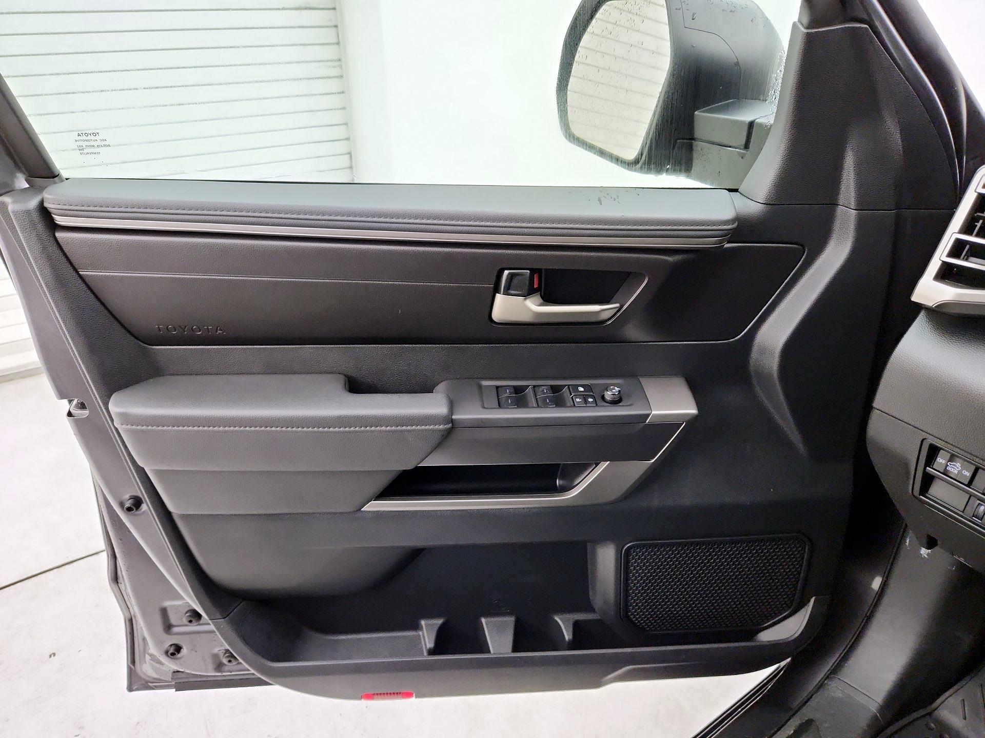 Thumbnail: 2022 Toyota Tundra - 12