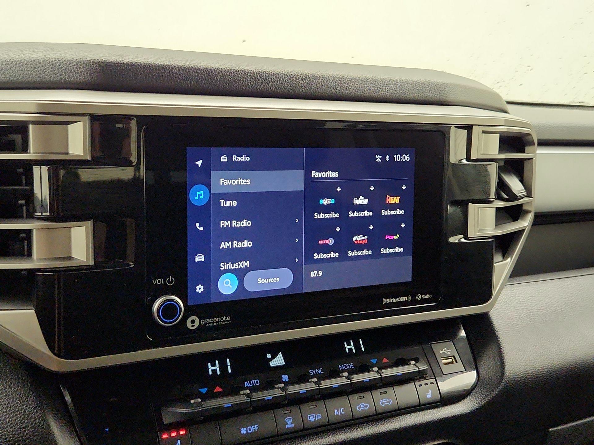 Thumbnail: 2022 Toyota Tundra - 15