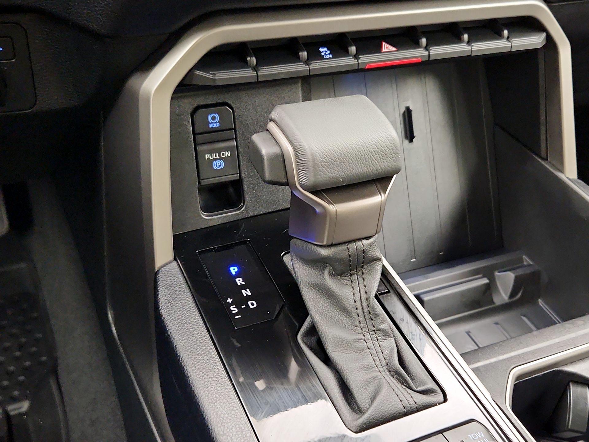 Thumbnail: 2022 Toyota Tundra - 17