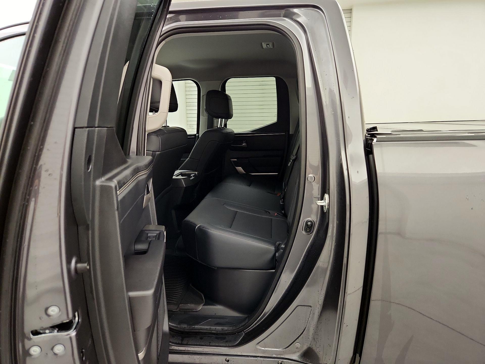 Thumbnail: 2022 Toyota Tundra - 19