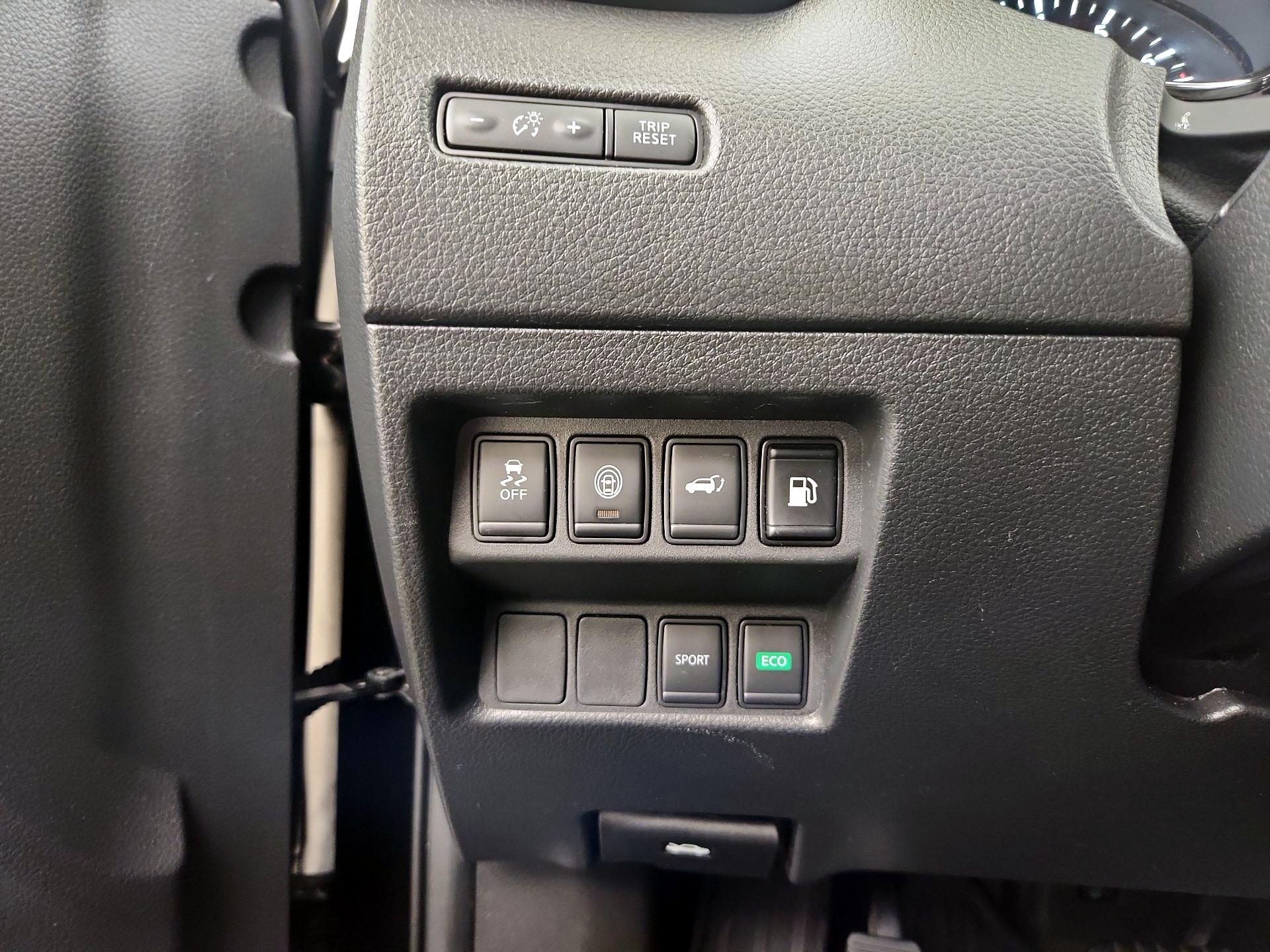 Thumbnail: 2020 Nissan Rogue - 13