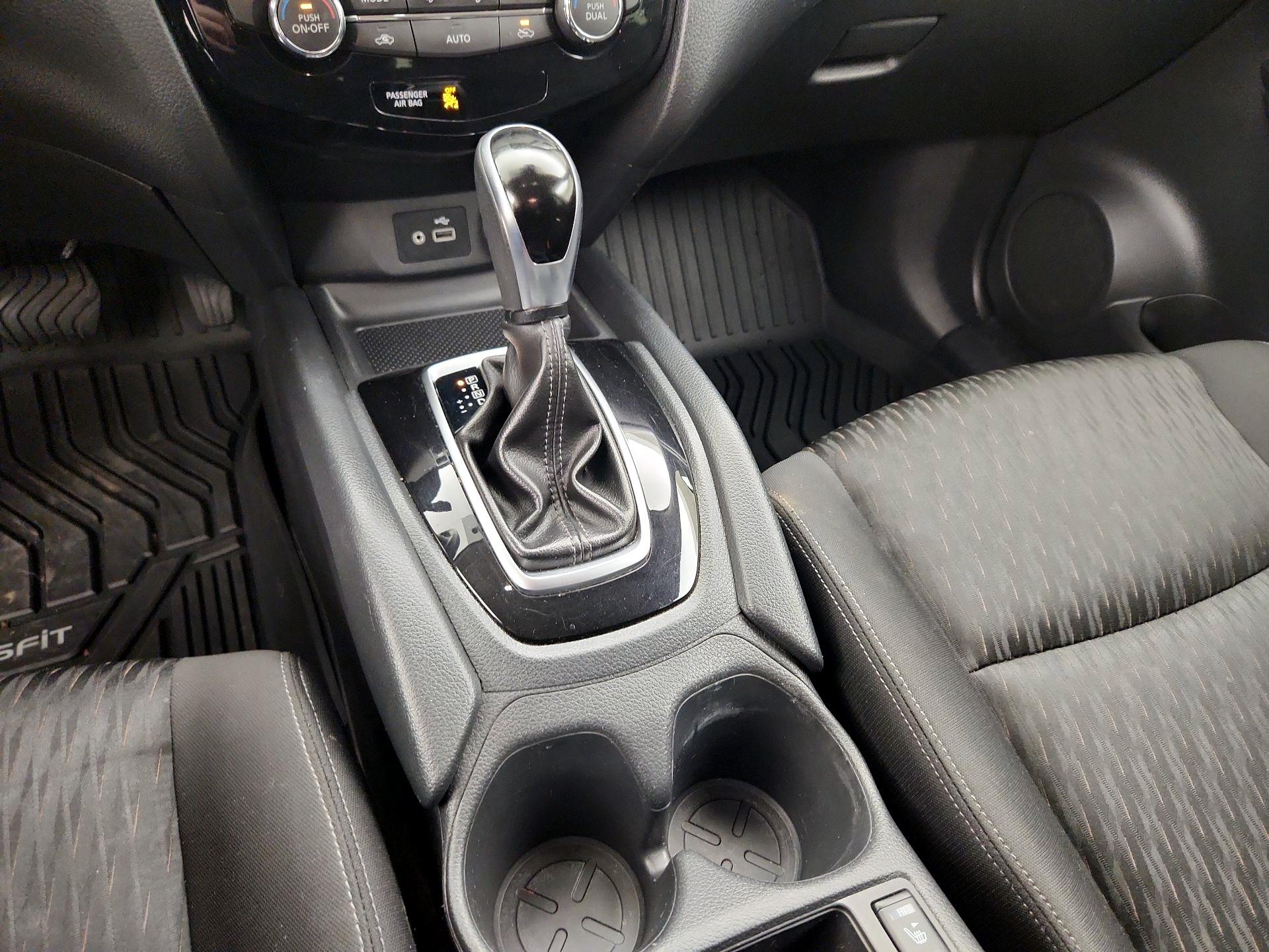 Thumbnail: 2020 Nissan Rogue - 17