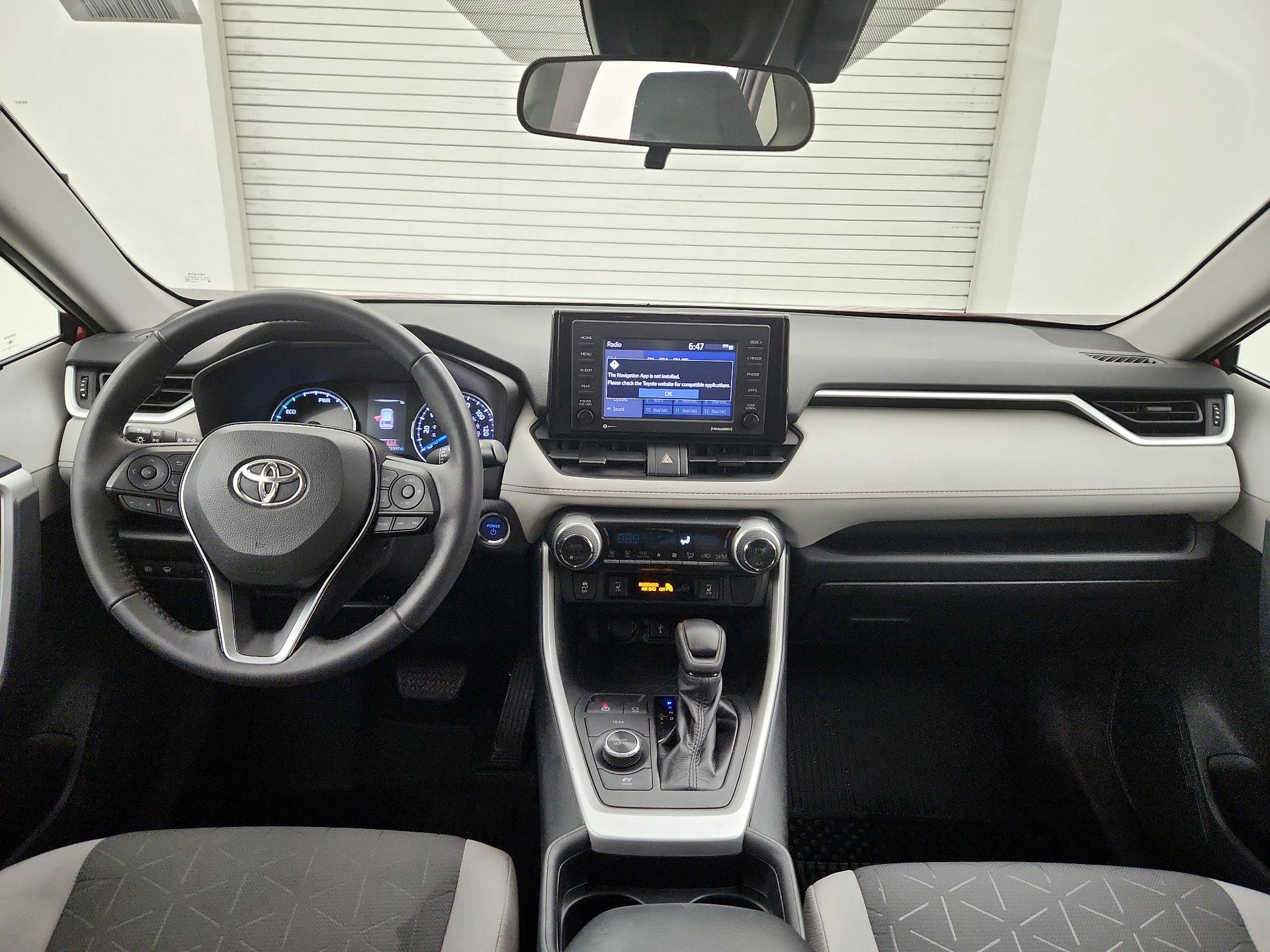 Thumbnail: 2020 Toyota RAV4 - 9