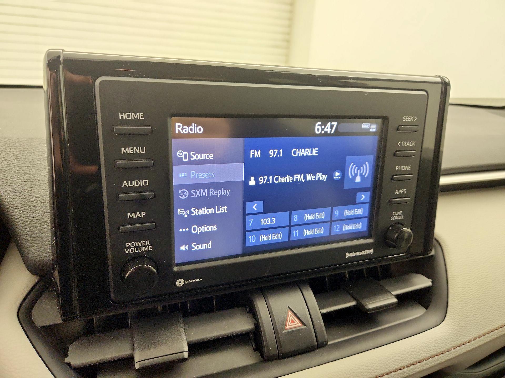 Thumbnail: 2020 Toyota RAV4 - 15