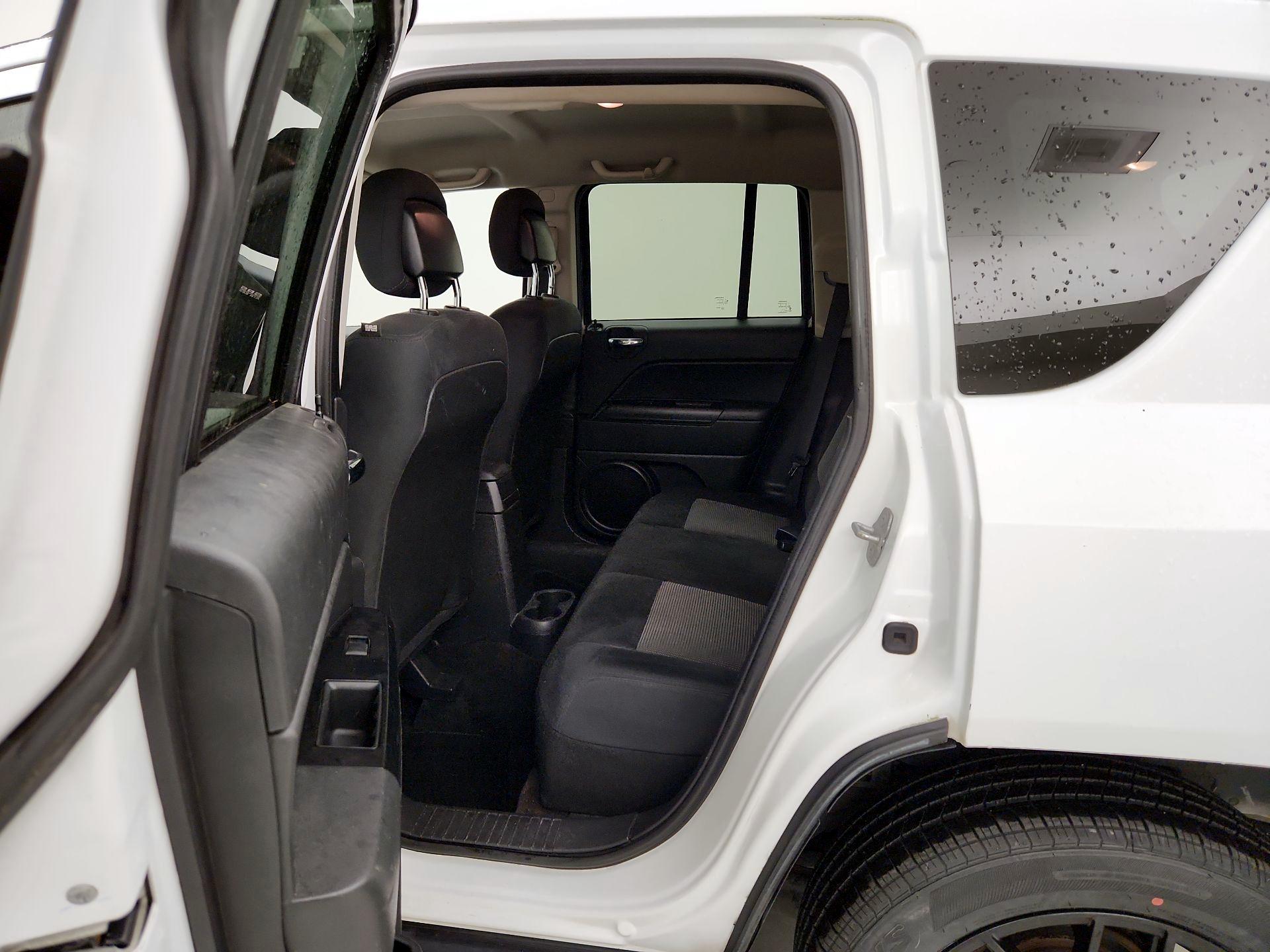 Thumbnail: 2014 Jeep Compass - 17