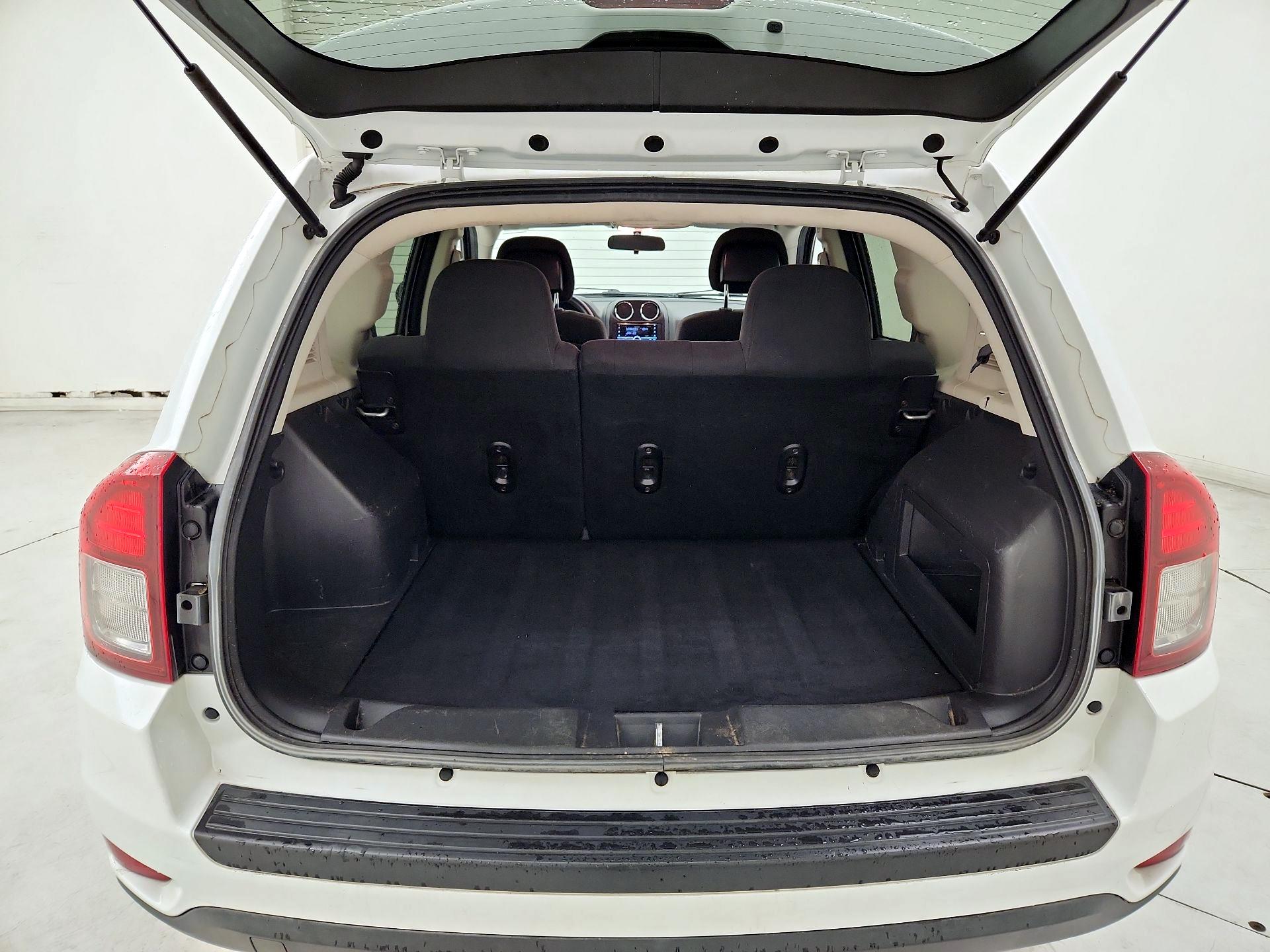 Thumbnail: 2014 Jeep Compass - 18