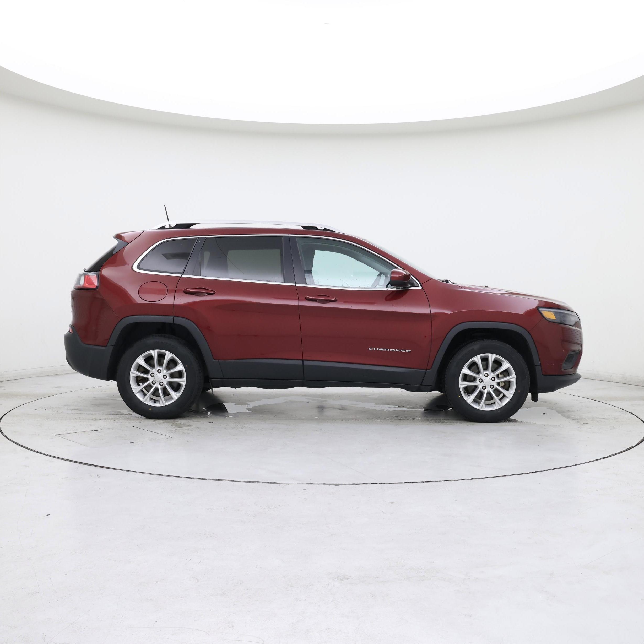 Thumbnail: 2019 Jeep Cherokee - 7
