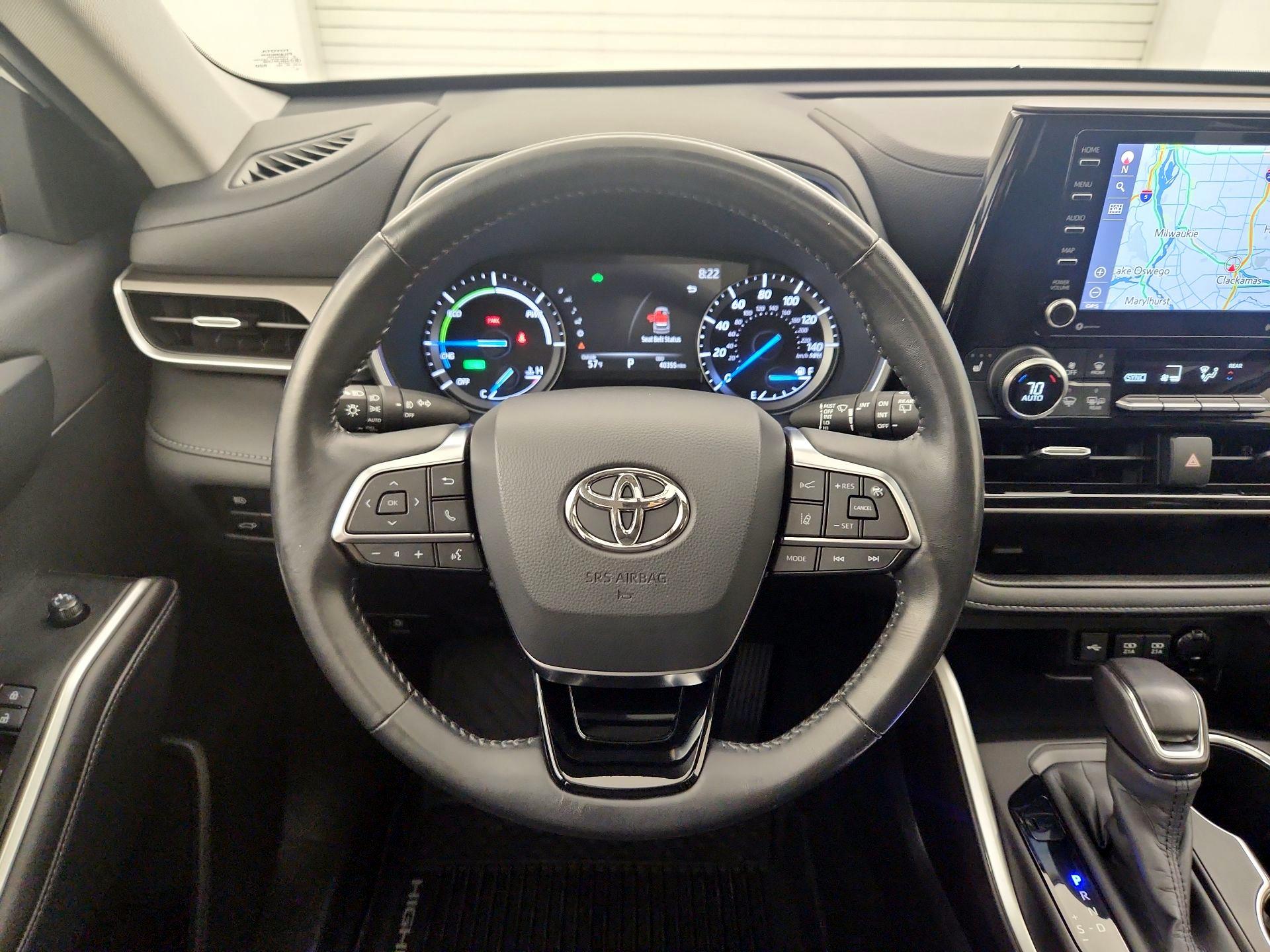 Thumbnail: 2020 Toyota Highlander - 10