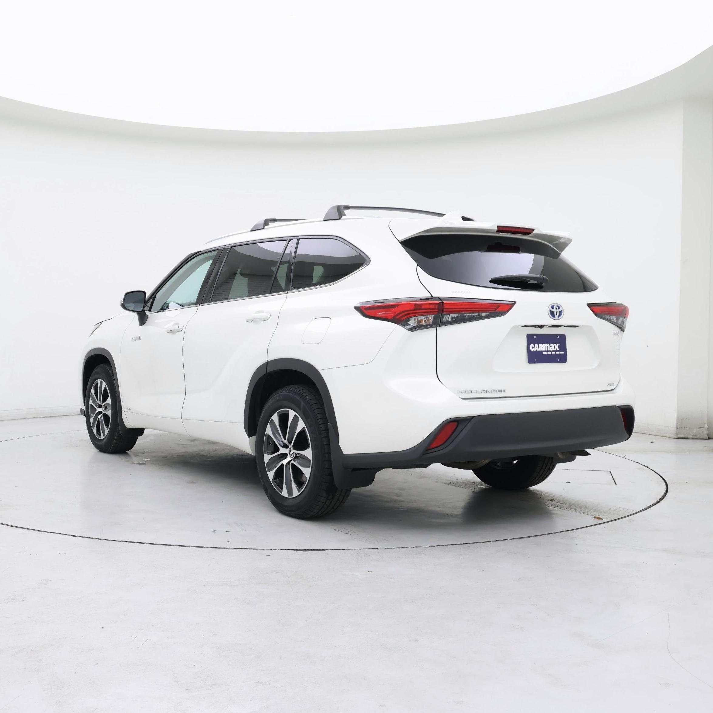 Thumbnail: 2020 Toyota Highlander - 2