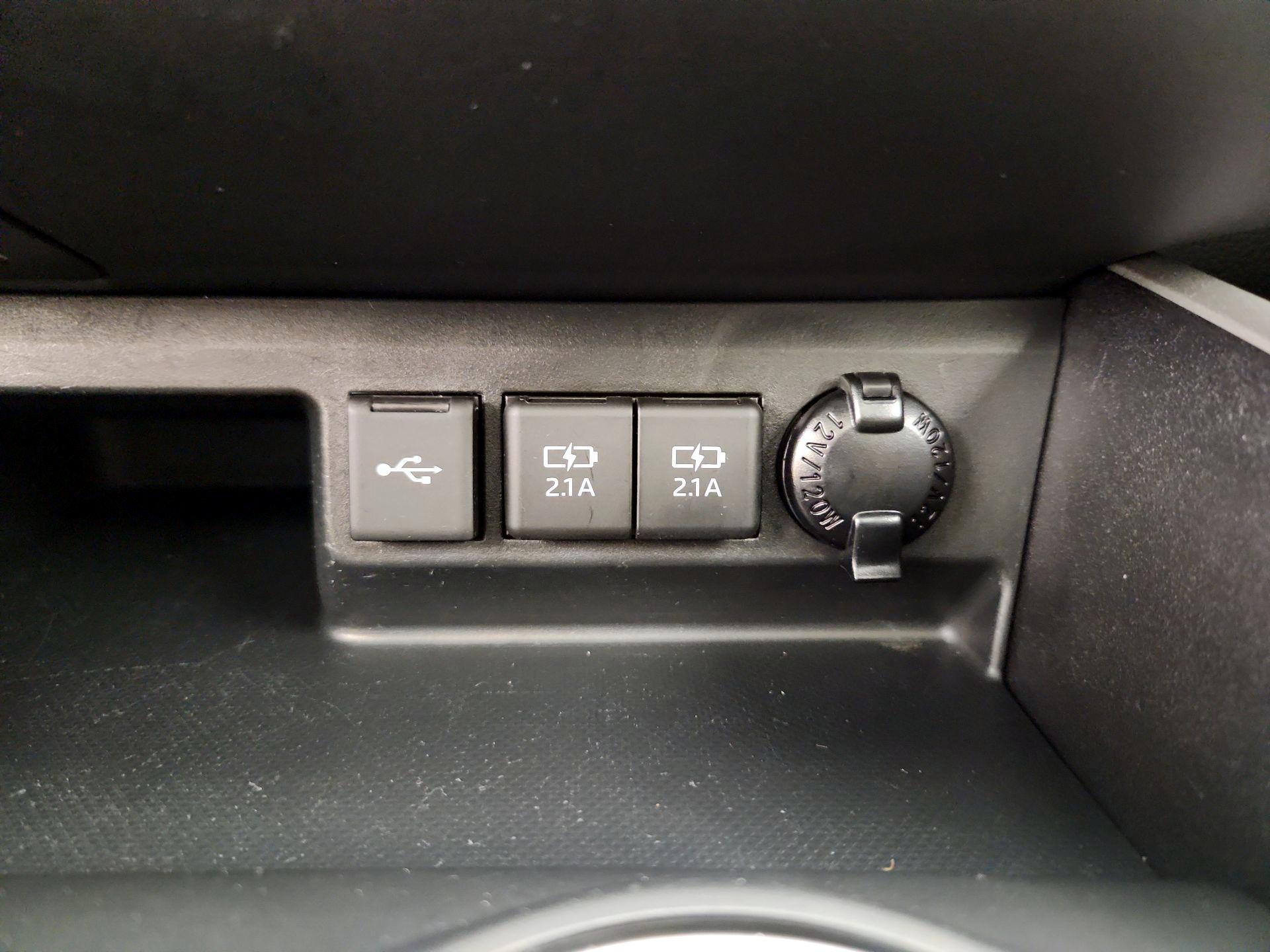 Thumbnail: 2020 Toyota Highlander - 19