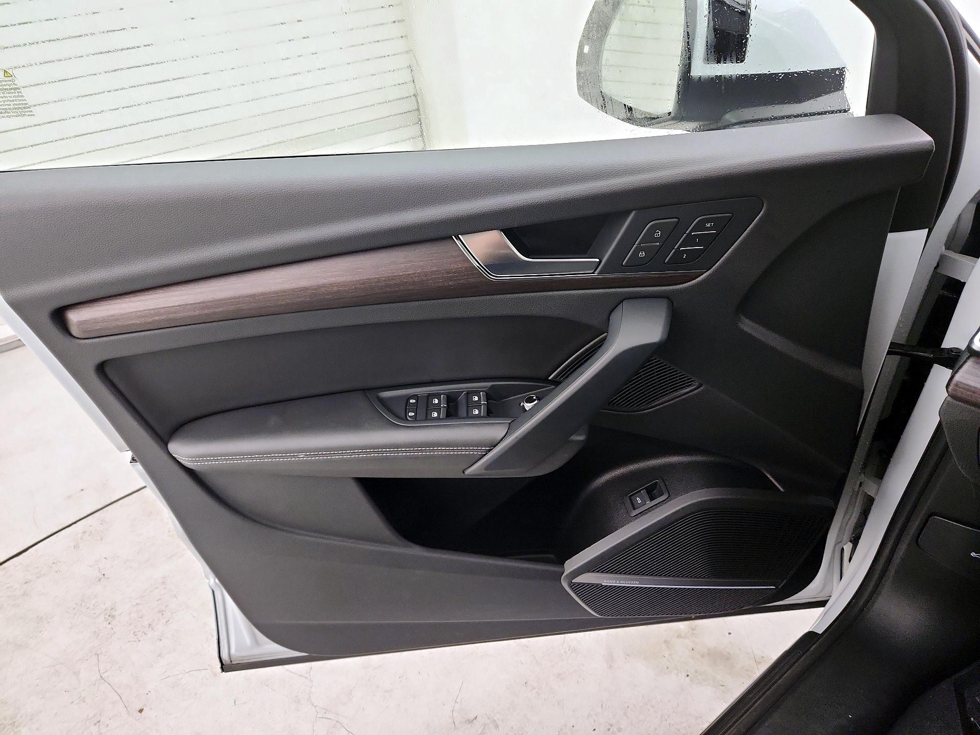 Thumbnail: 2023 Audi Q5 - 12