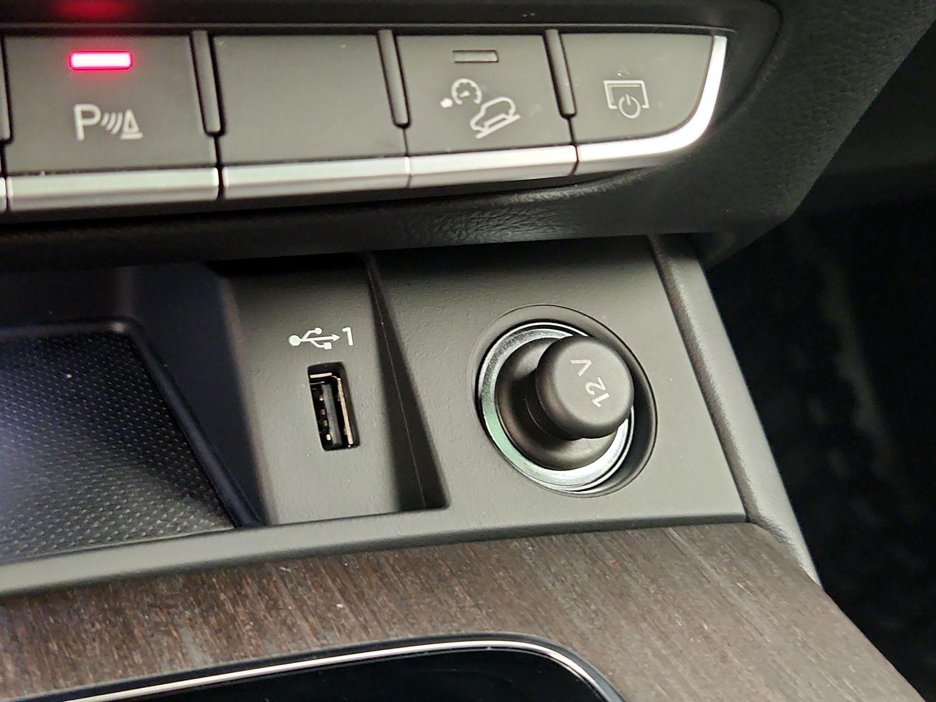 Thumbnail: 2023 Audi Q5 - 19