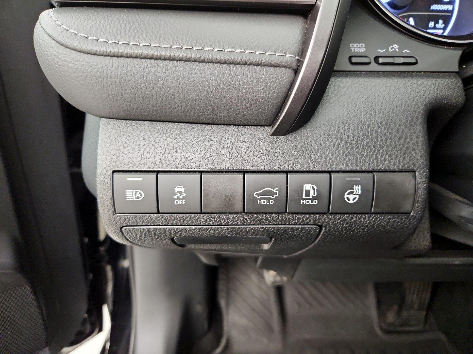 Thumbnail: 2023 Toyota Camry - 13