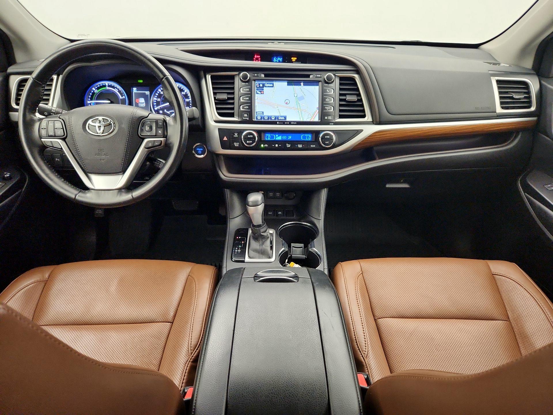 Thumbnail: 2017 Toyota Highlander - 9