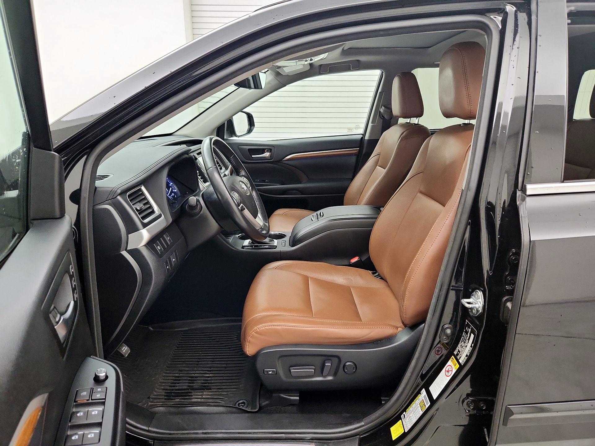 Thumbnail: 2017 Toyota Highlander - 11