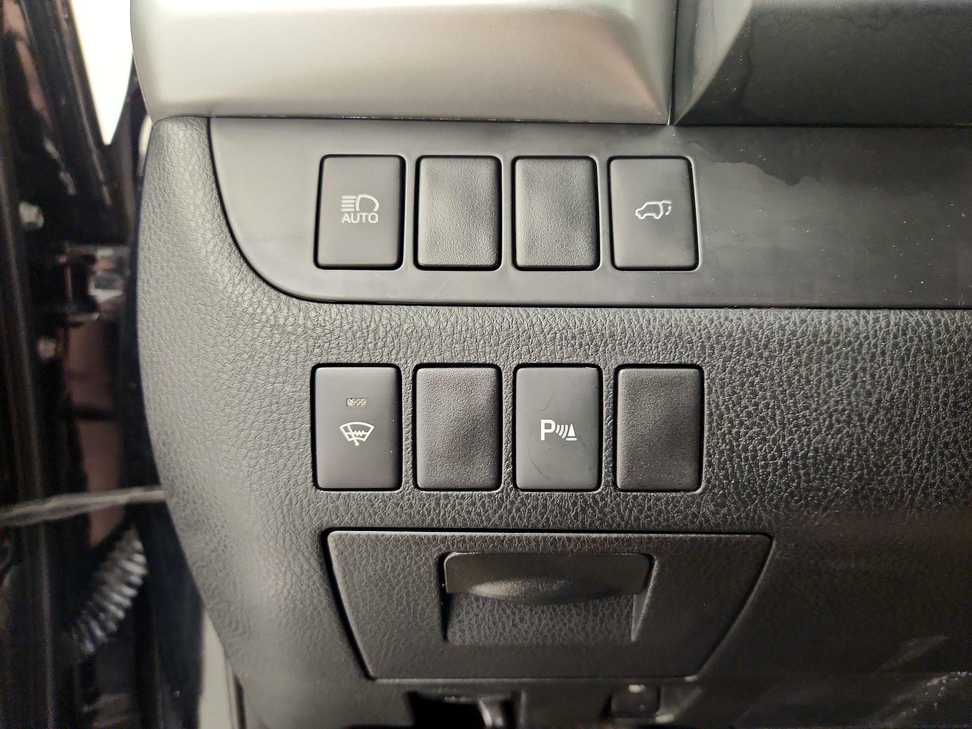 Thumbnail: 2017 Toyota Highlander - 13