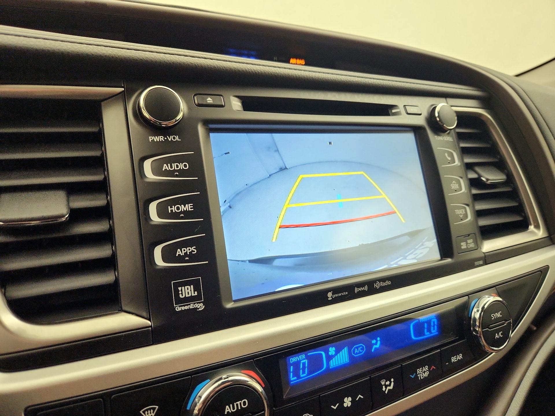 Thumbnail: 2017 Toyota Highlander - 15