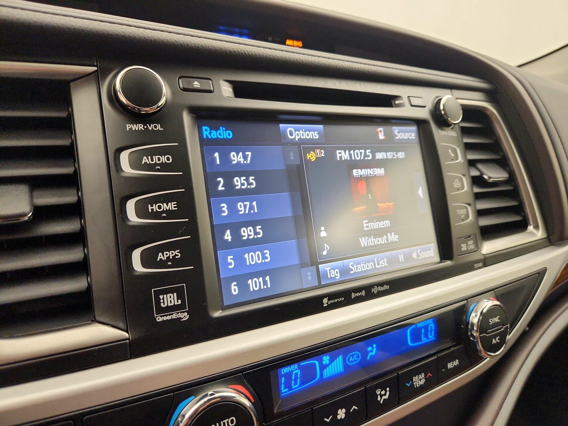 Thumbnail: 2017 Toyota Highlander - 16