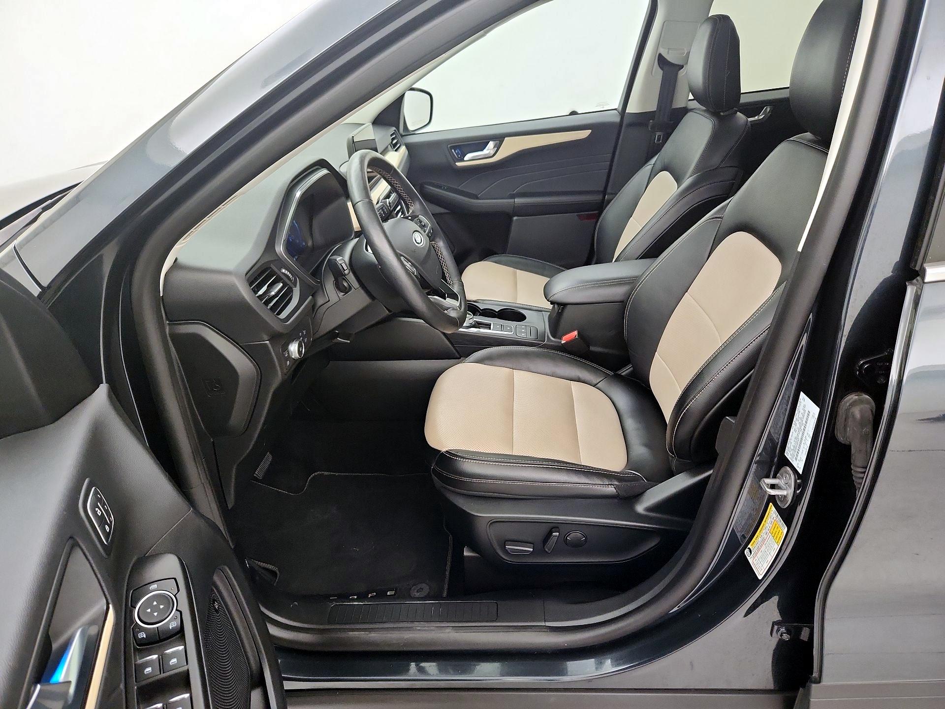 Thumbnail: 2022 Ford Escape - 11