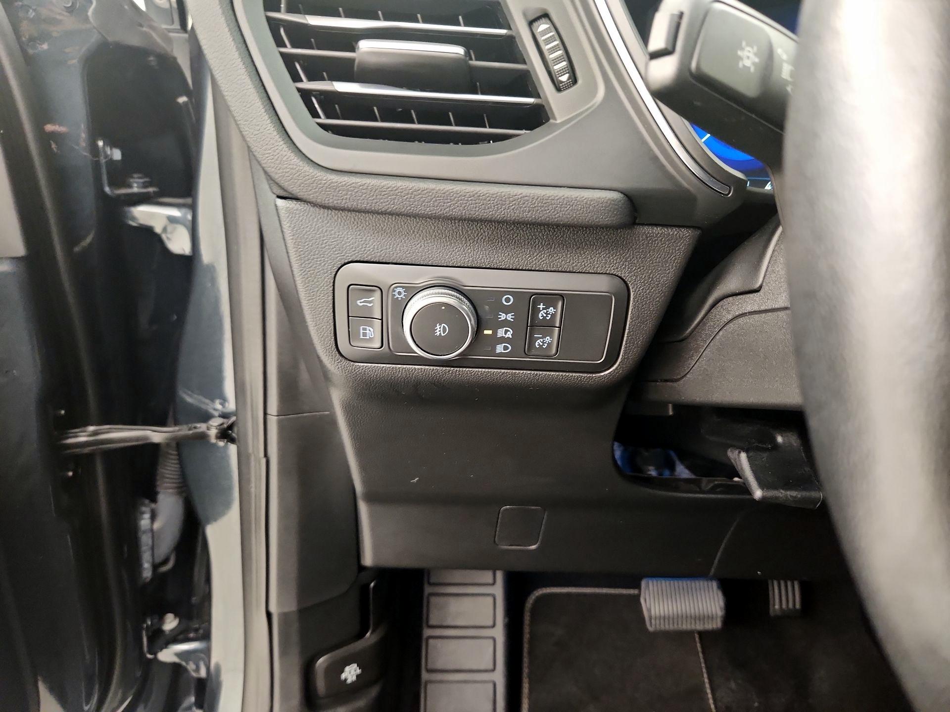 Thumbnail: 2022 Ford Escape - 13