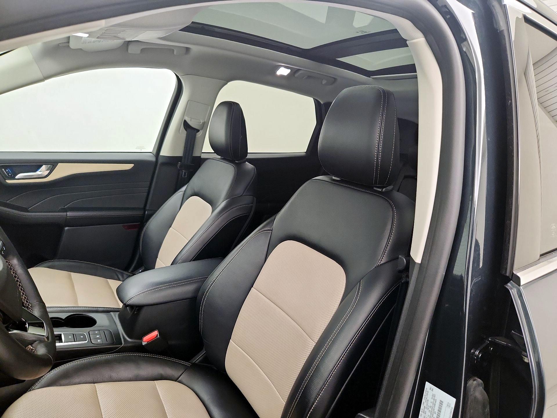 Thumbnail: 2022 Ford Escape - 20