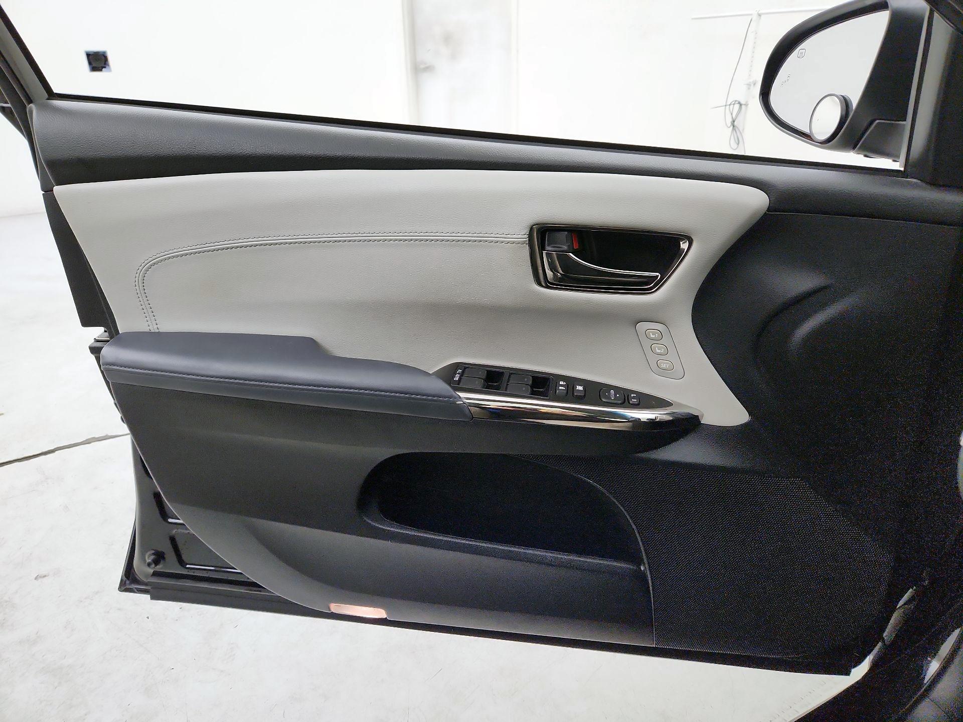 Thumbnail: 2014 Toyota Avalon - 12