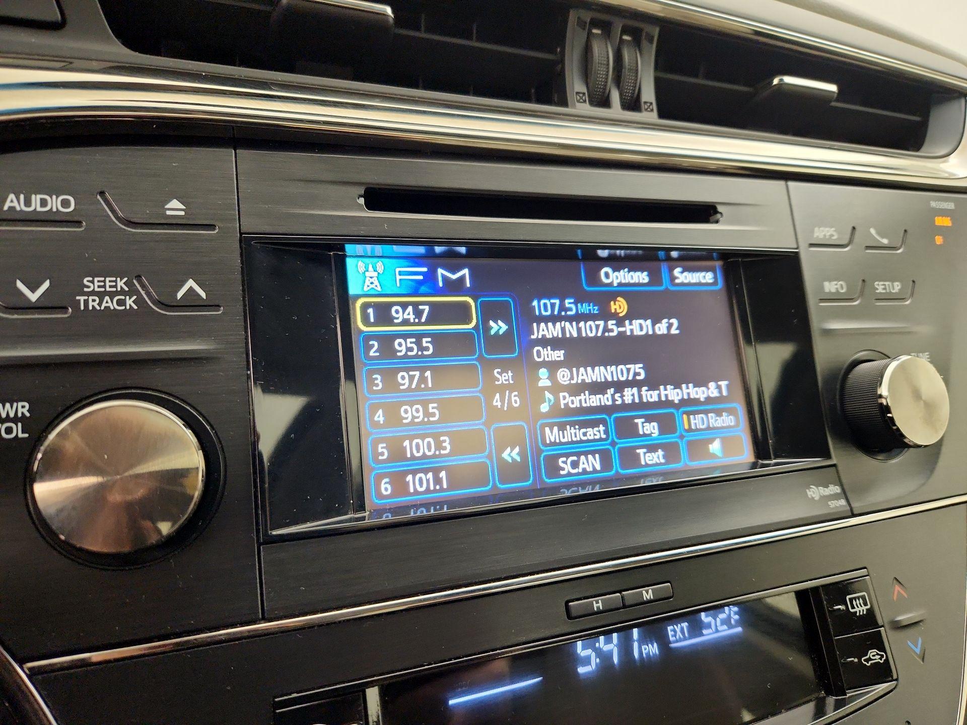 Thumbnail: 2014 Toyota Avalon - 15