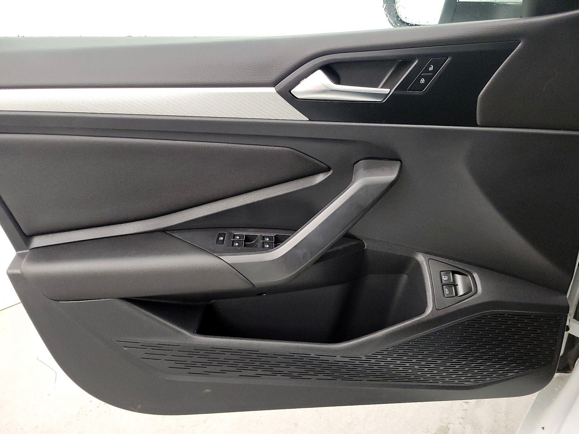 Thumbnail: 2021 Volkswagen Jetta - 12