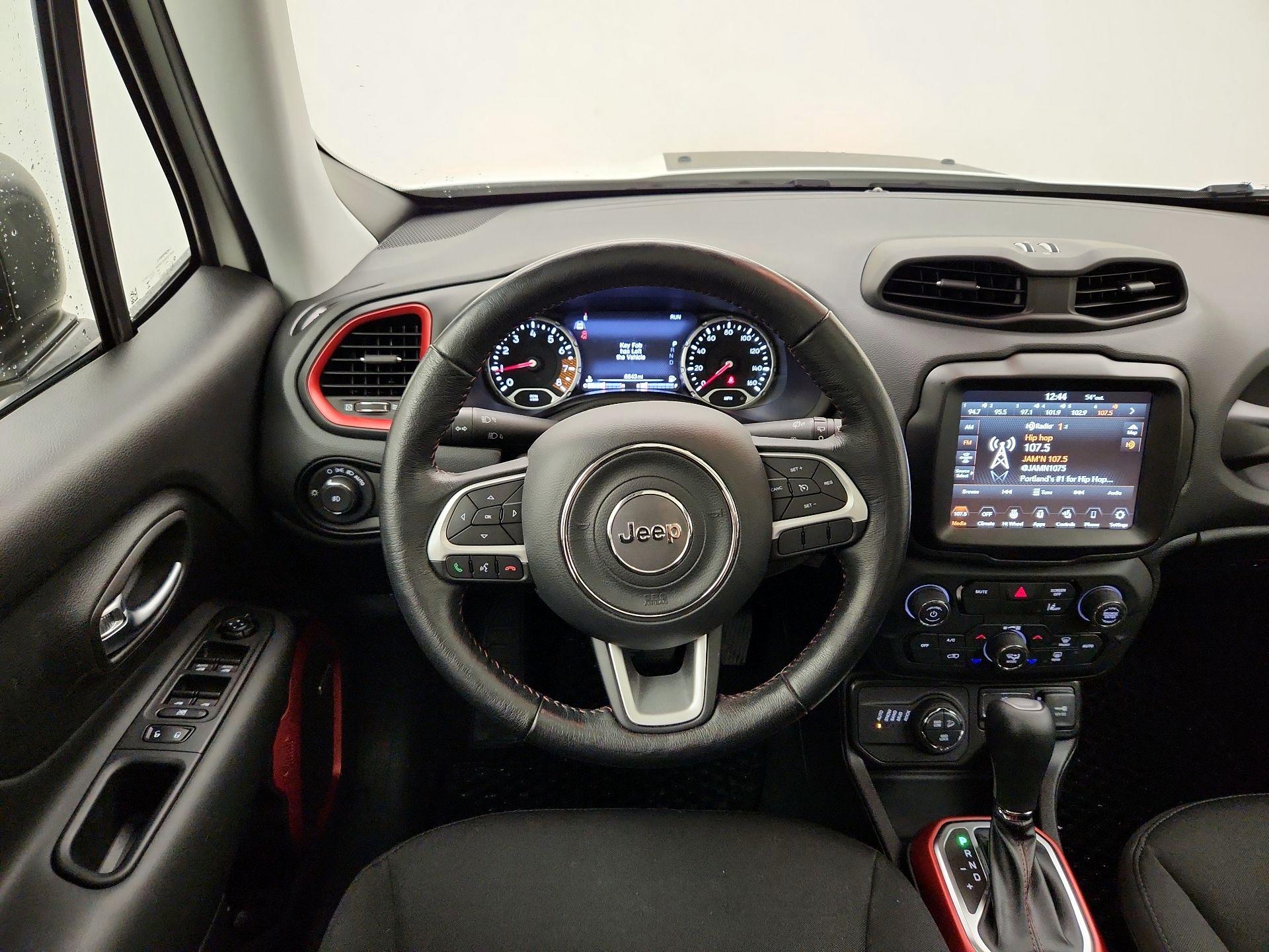 Thumbnail: 2021 Jeep Renegade - 10
