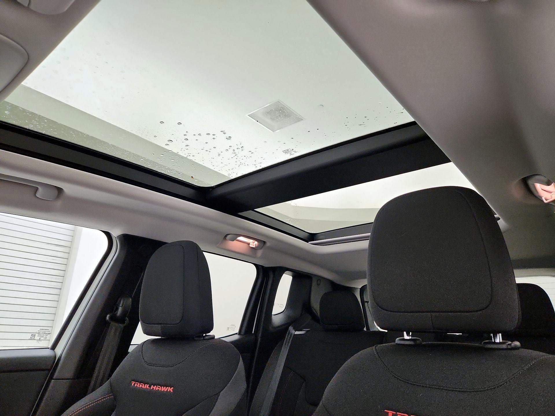 Thumbnail: 2021 Jeep Renegade - 19