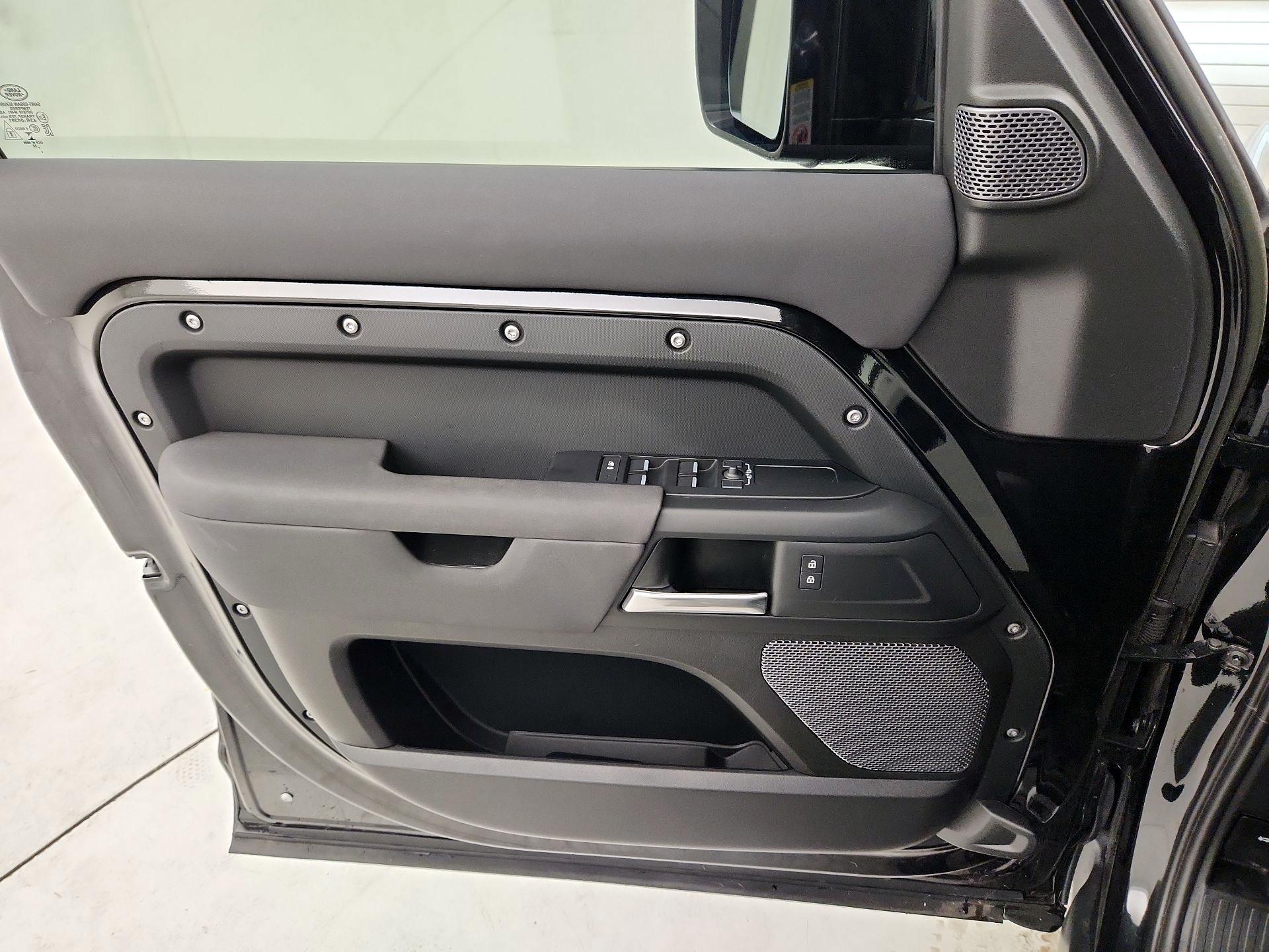 Thumbnail: 2023 Land Rover Defender - 12