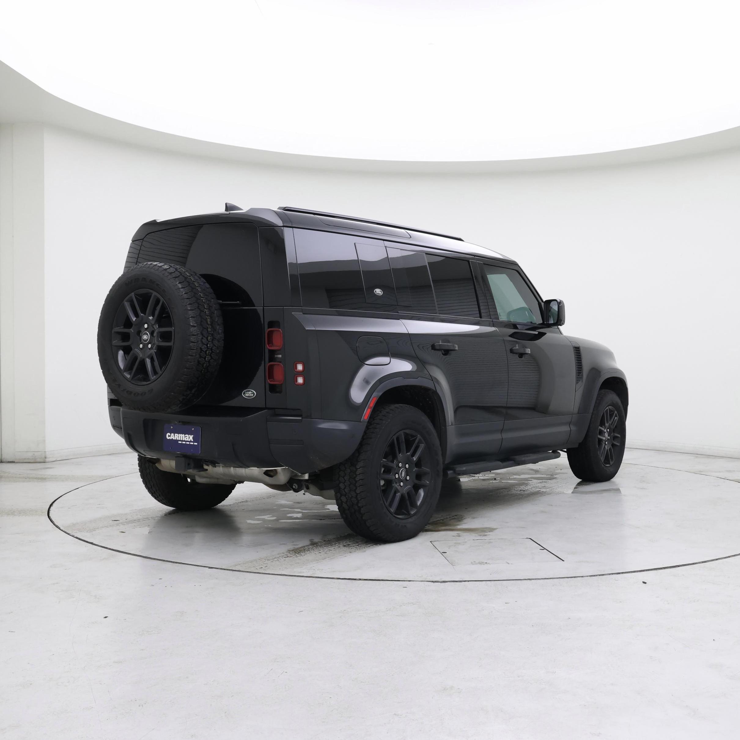 Thumbnail: 2023 Land Rover Defender - 8