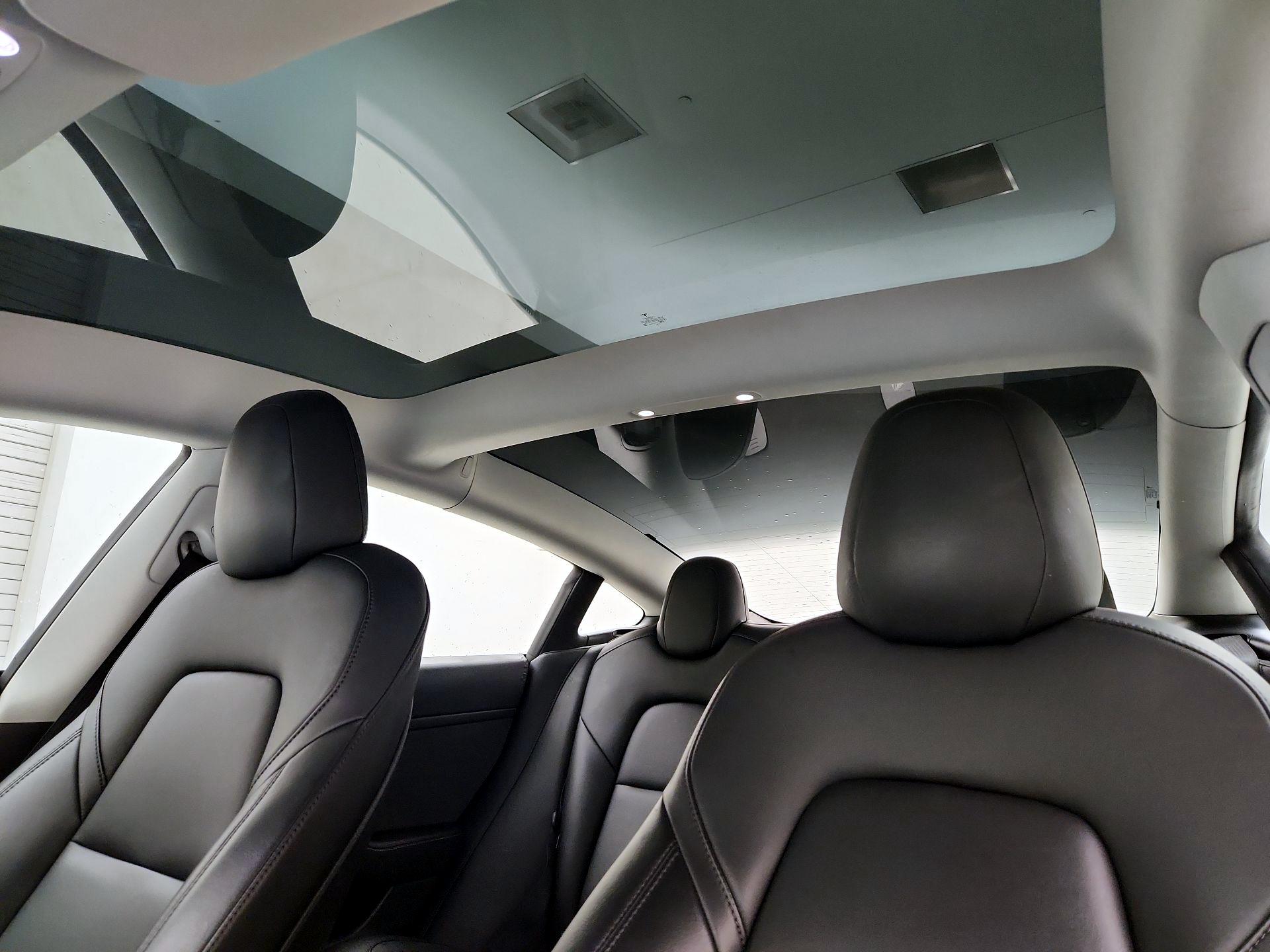 Thumbnail: 2022 Tesla Model 3 - 19
