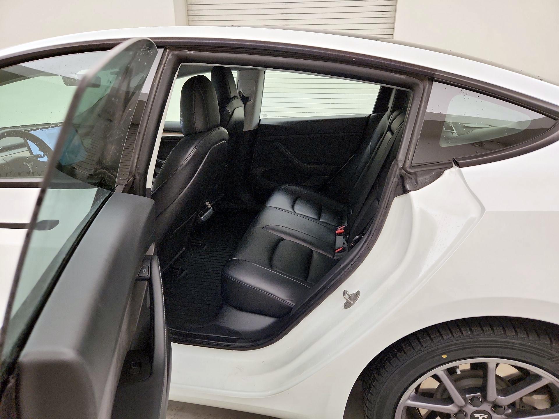 Thumbnail: 2022 Tesla Model 3 - 20