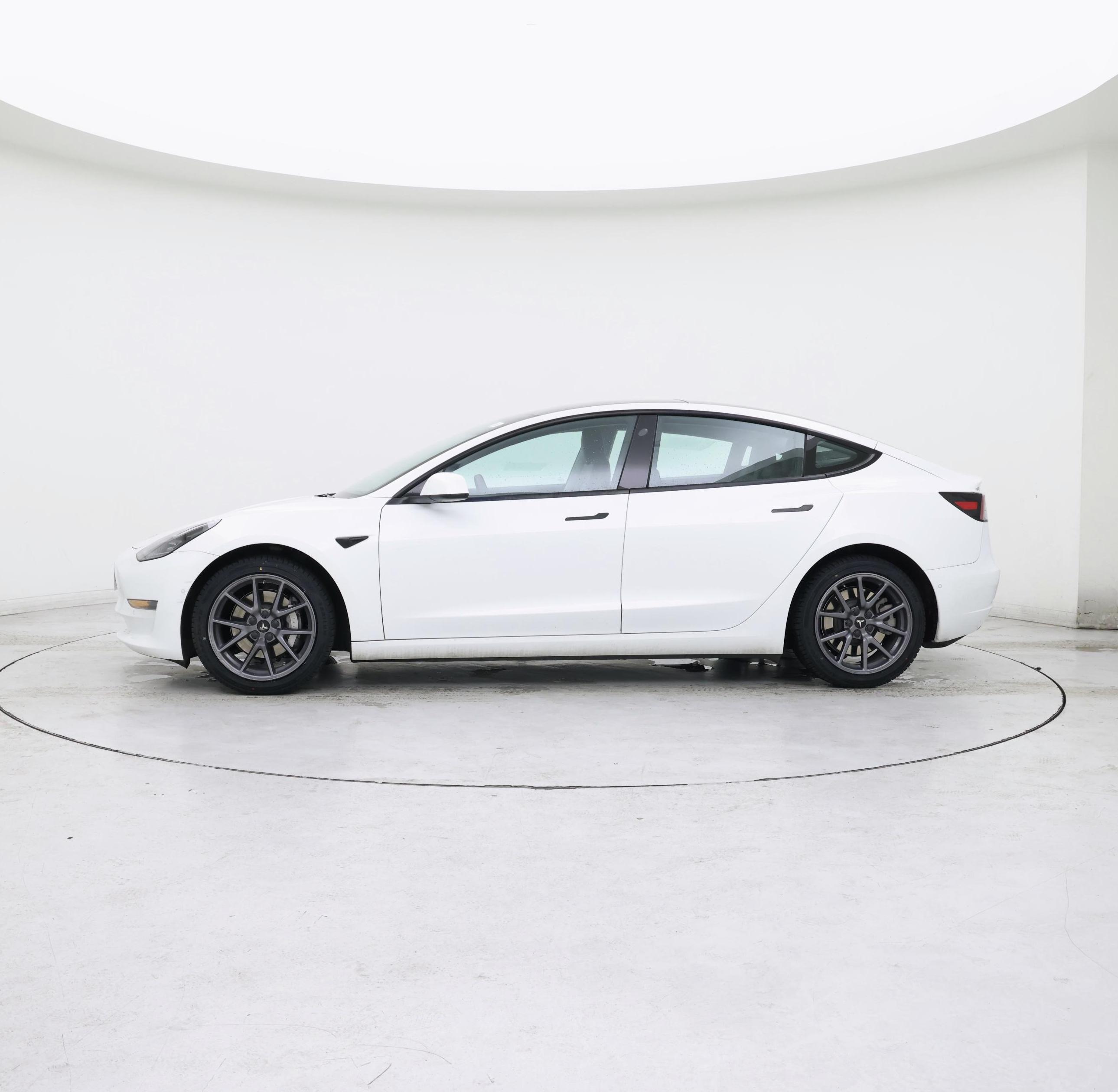 Thumbnail: 2022 Tesla Model 3 - 3