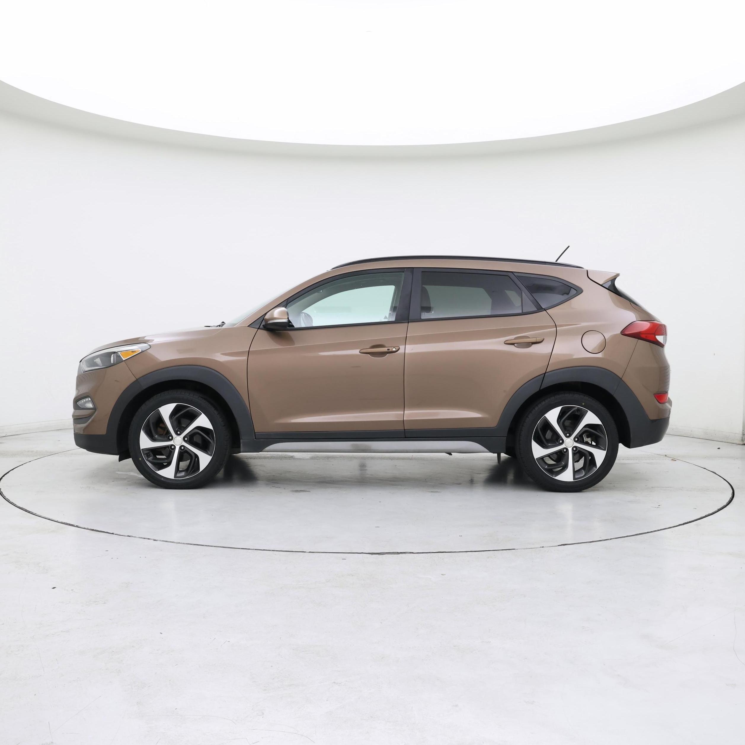 Thumbnail: 2017 Hyundai Tucson - 3