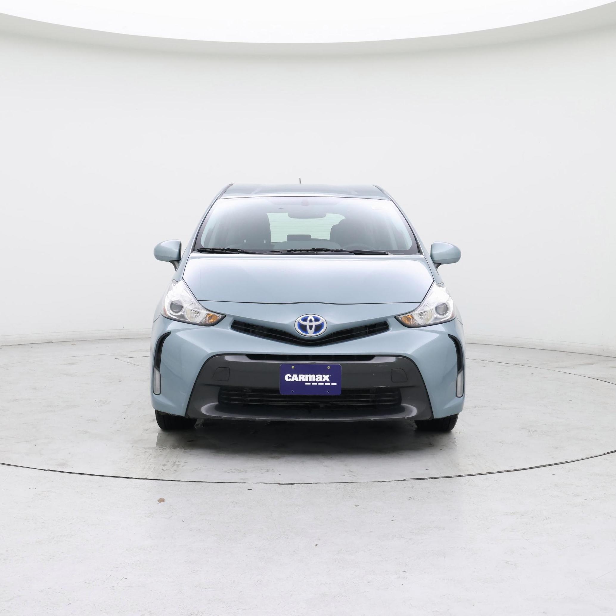 Thumbnail: 2016 Toyota Prius v - 5