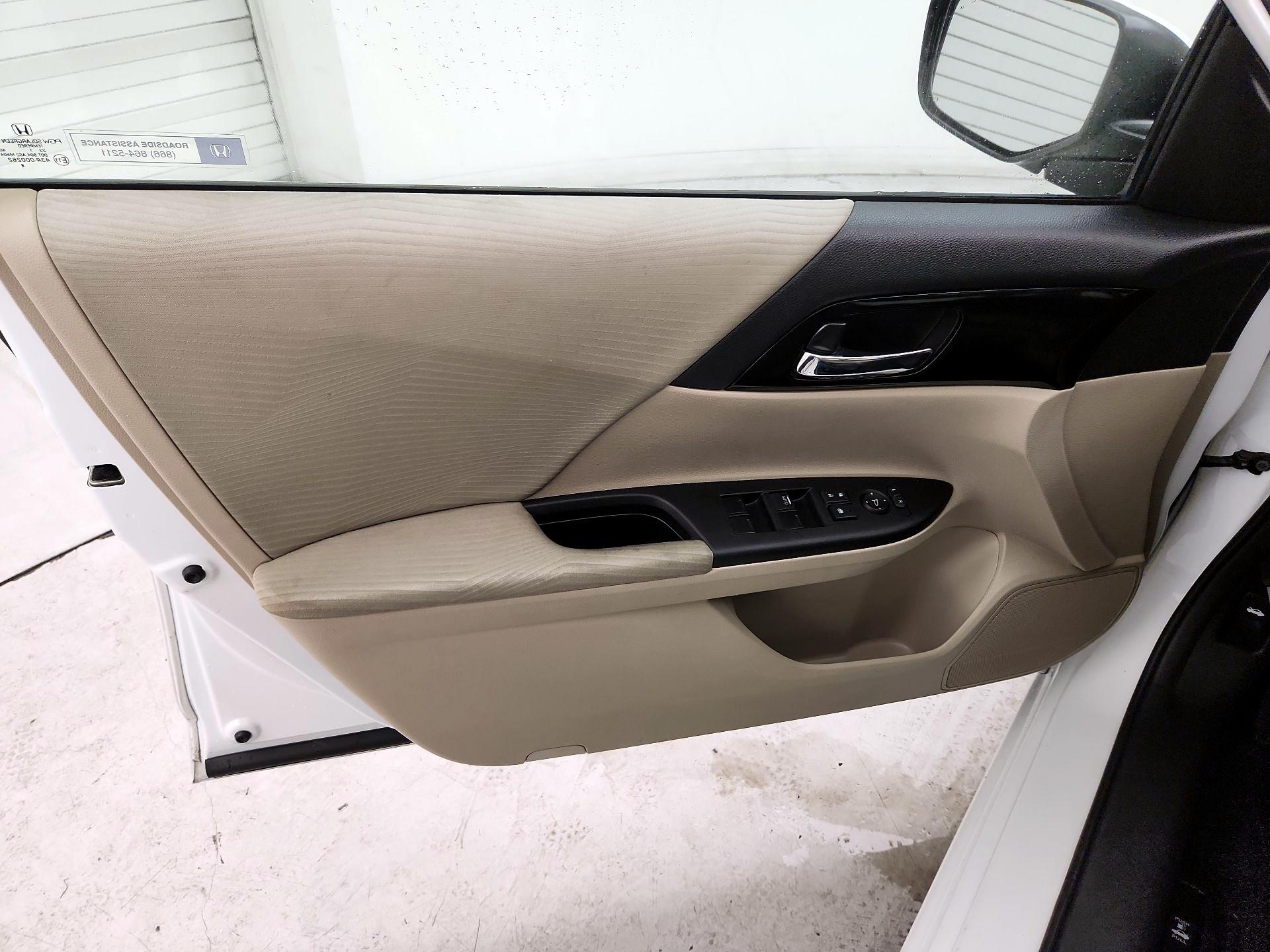 Thumbnail: 2017 Honda Accord - 12