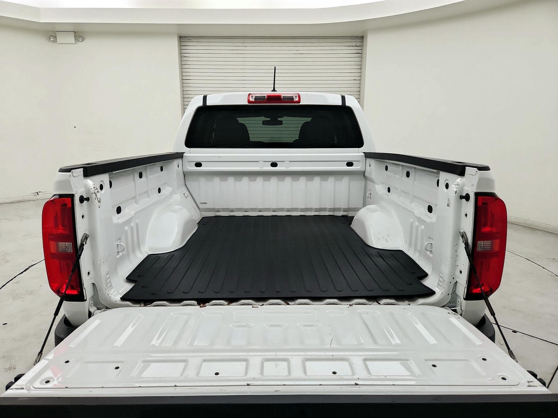 Thumbnail: 2017 Chevrolet Colorado - 20