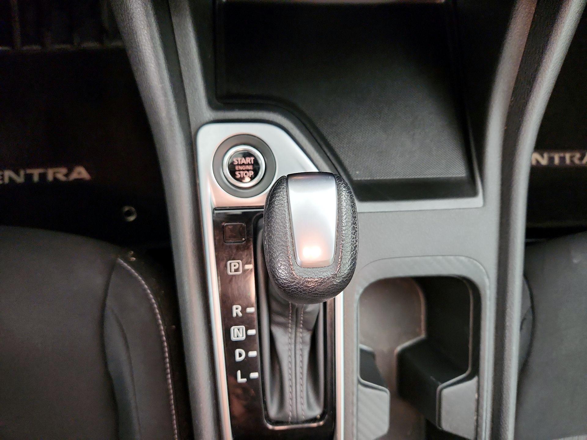 Thumbnail: 2021 Nissan Sentra - 17